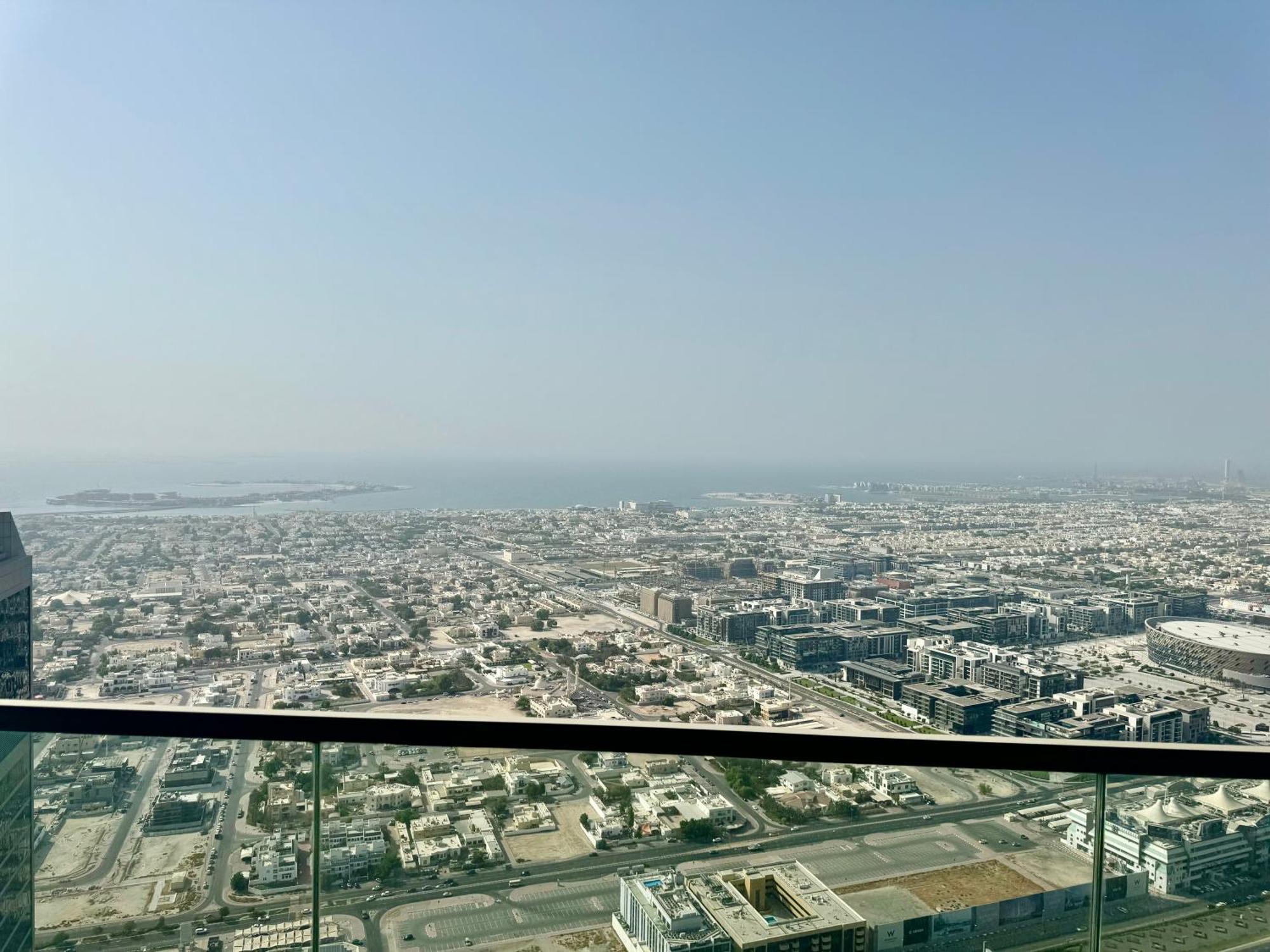 62nd Floor With Stunning Sea Views Infinity Pool Access 2-bedroom