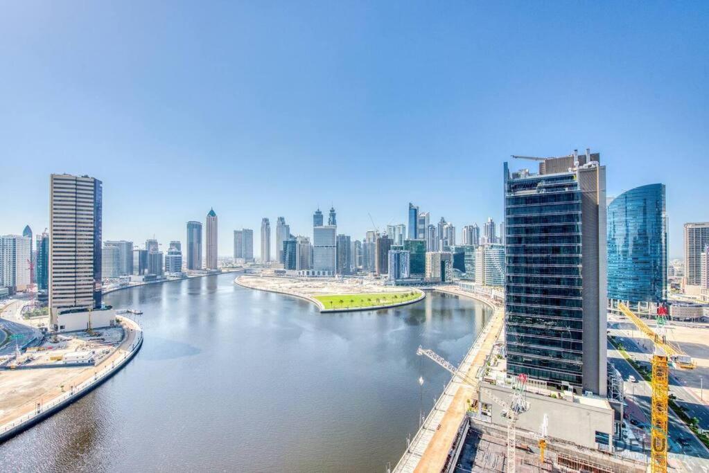 Stylish Business Bay With Canal View - Gym & Pool * Dubai