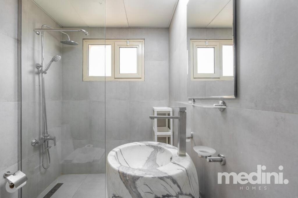 2bedroom In Marina - Dubai