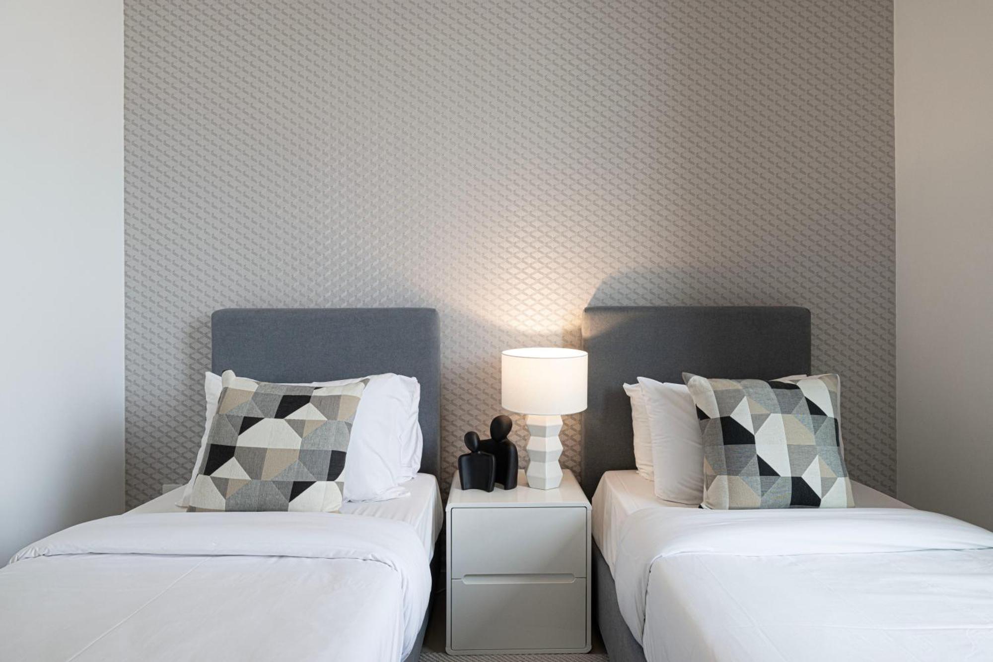 High-rise Chic, Burj Crown, Opera Boulevard View, By Mall