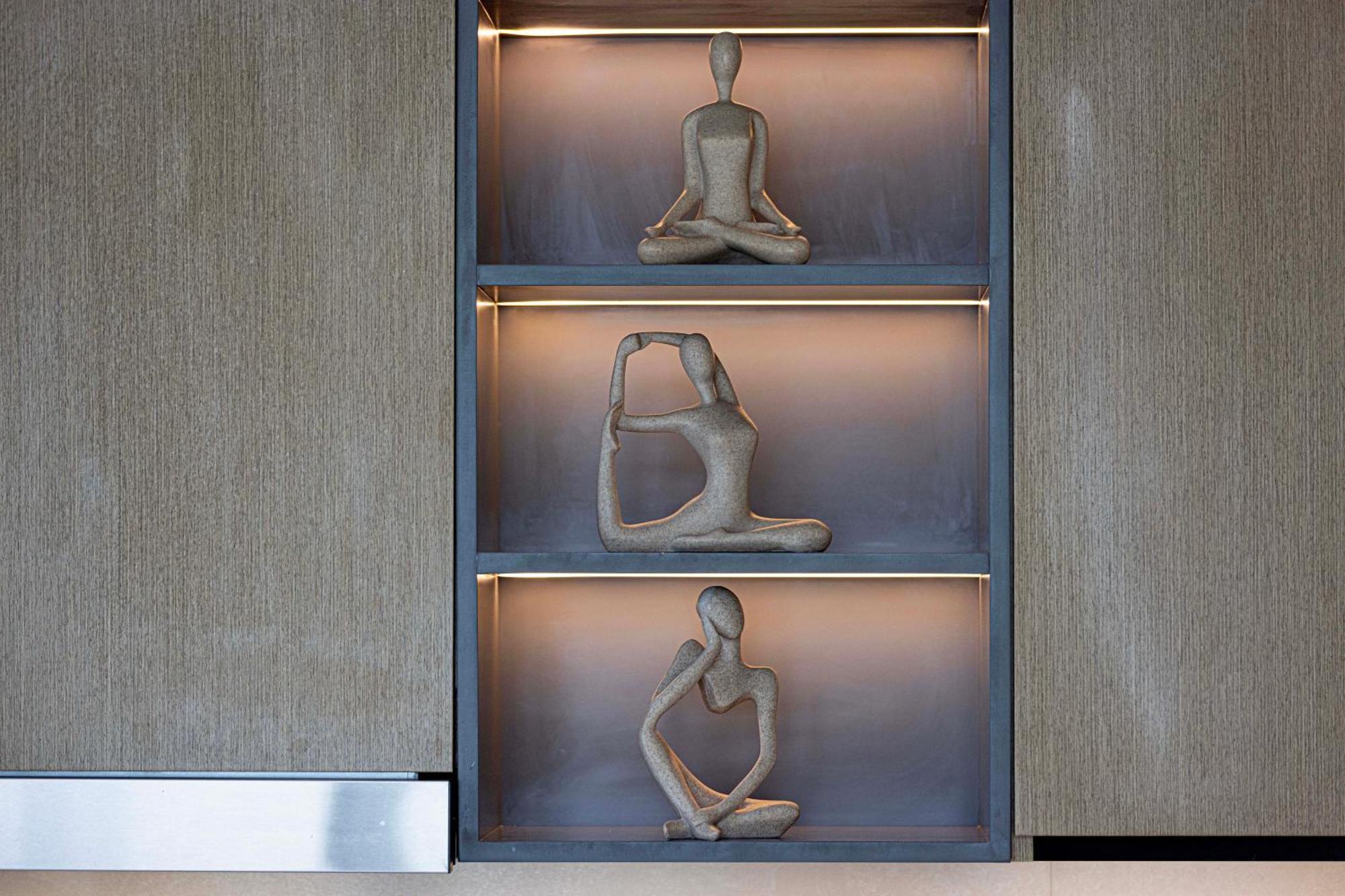 High-rise Chic, Burj Crown, Opera Boulevard View, By Mall Apartment
