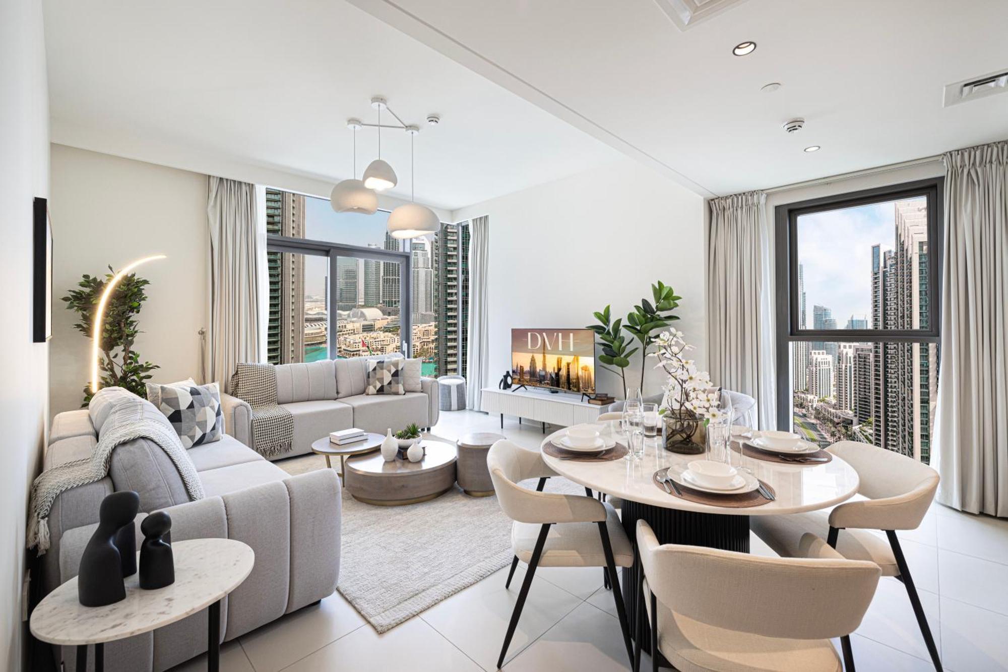 High-rise Chic, Burj Crown, Opera Boulevard View, By Mall Apartment Dubai