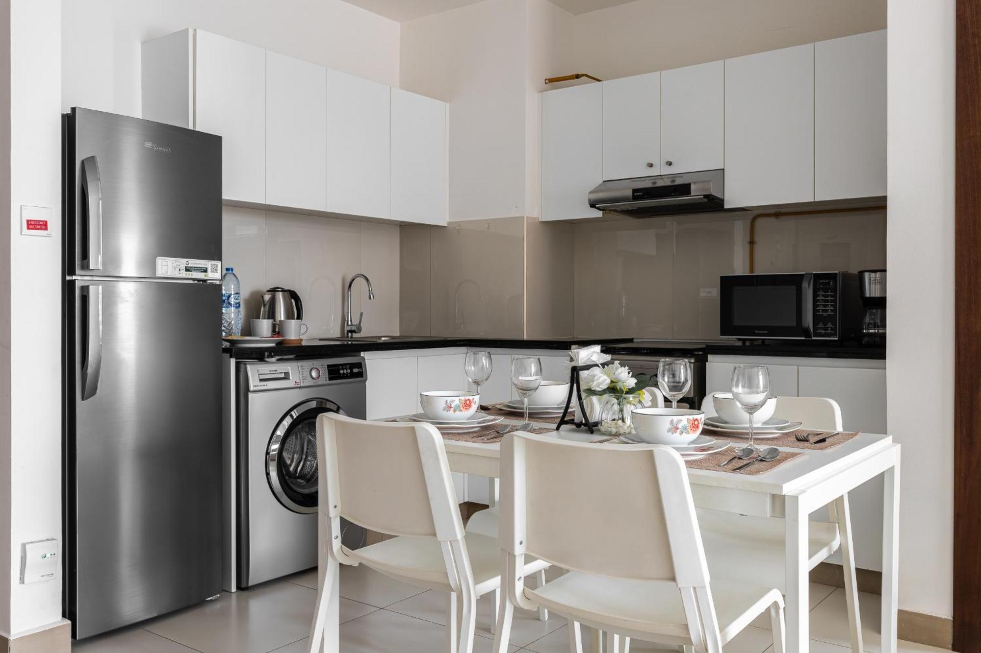 Apartment Binghatti Gateway By Simply Comfort
