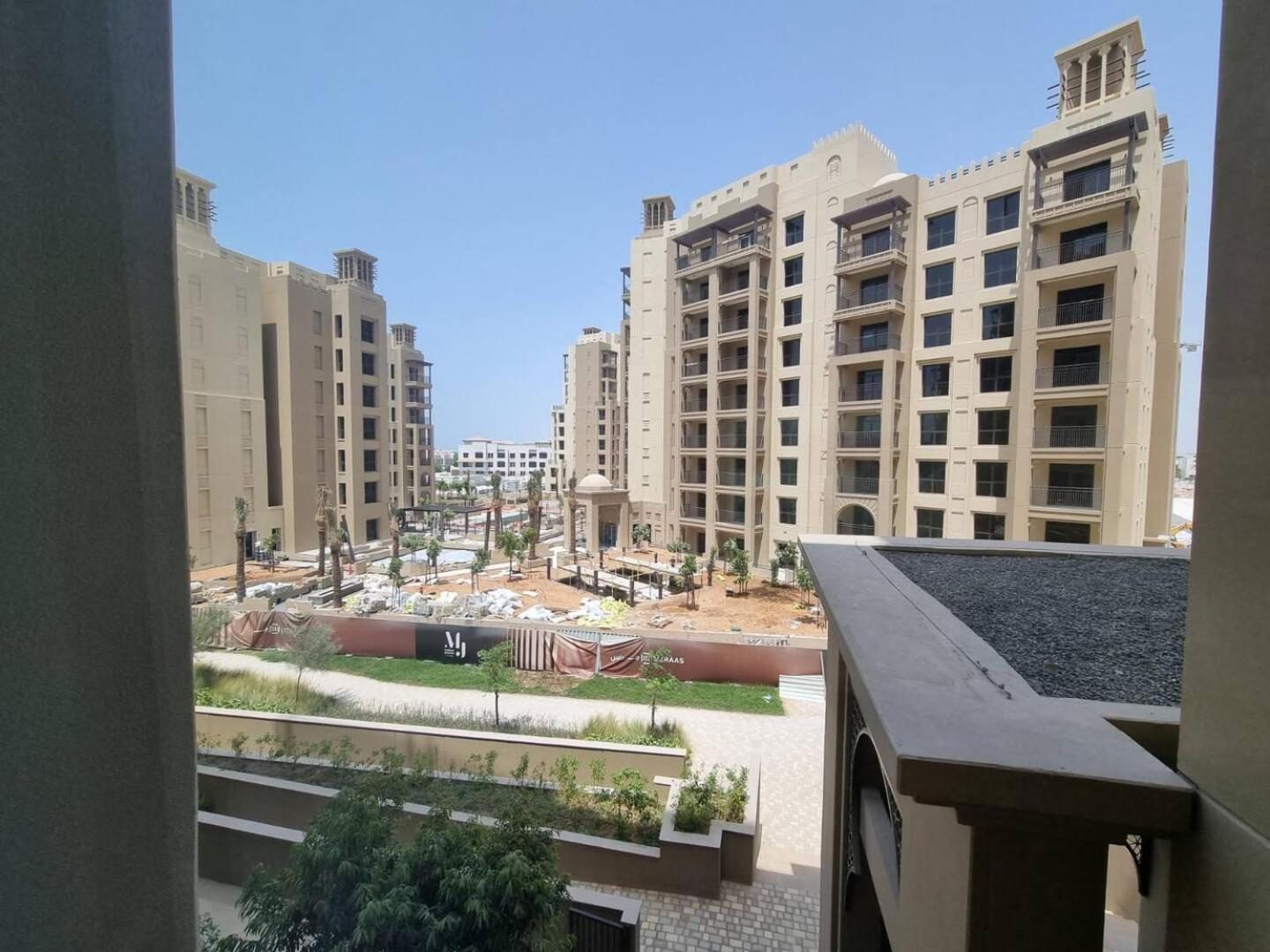 1bd Partial Burj Al Arab View Prime Location Apartment