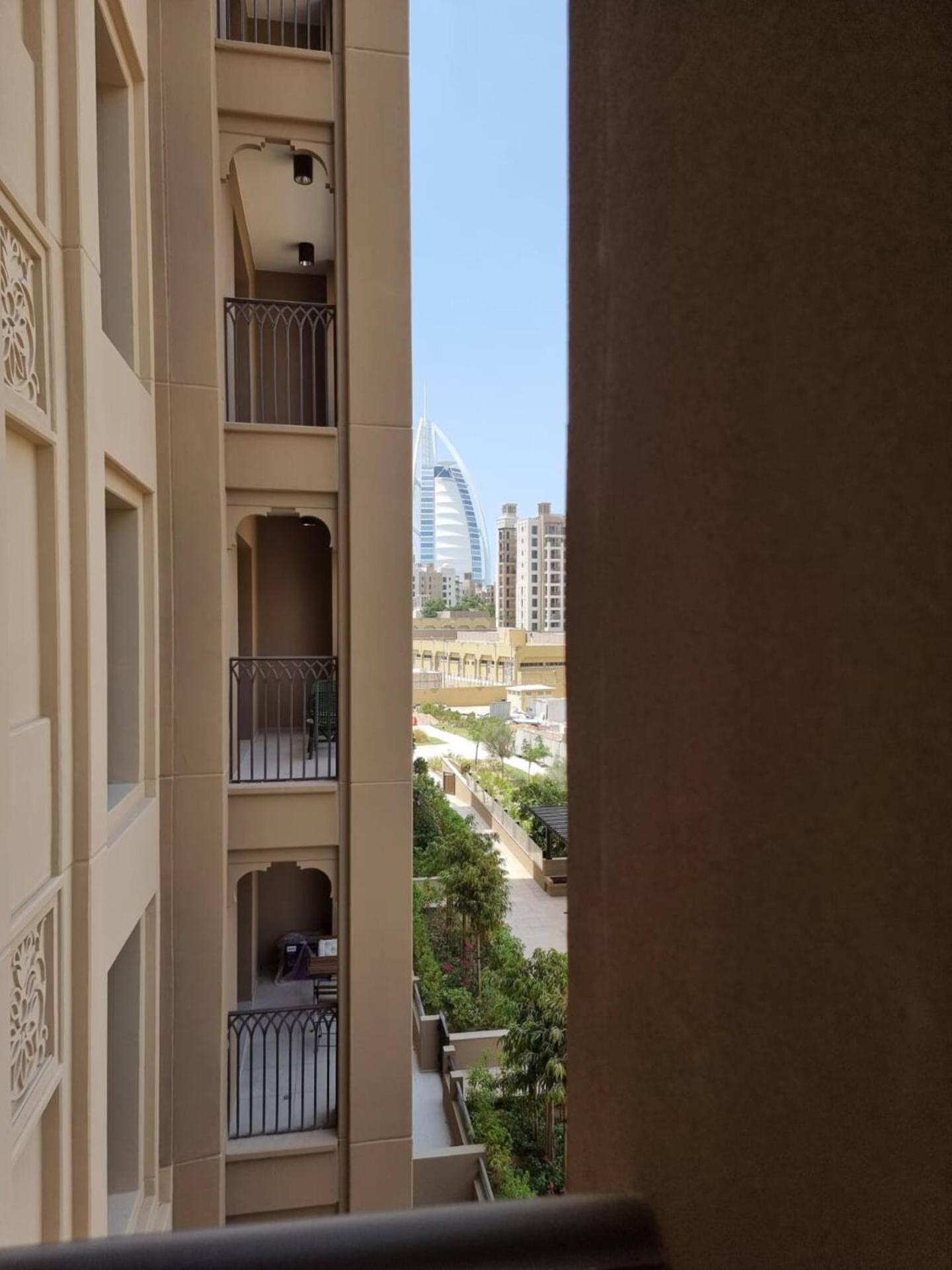 1bd Partial Burj Al Arab View Prime Location Apartment