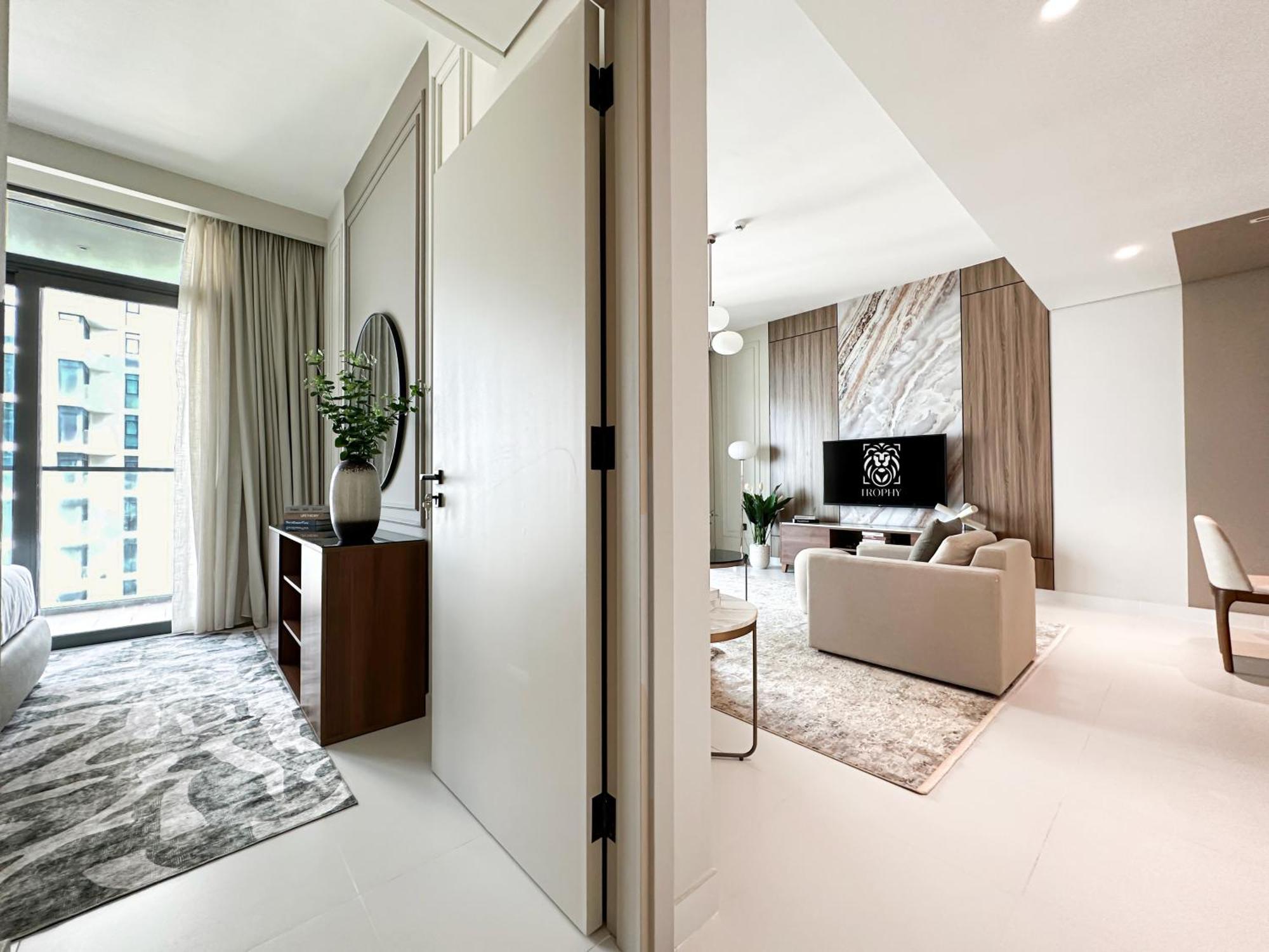 Trophy Luxury 1bdr In Emaar Front With Panoramic Sea Views From The And Private Access *