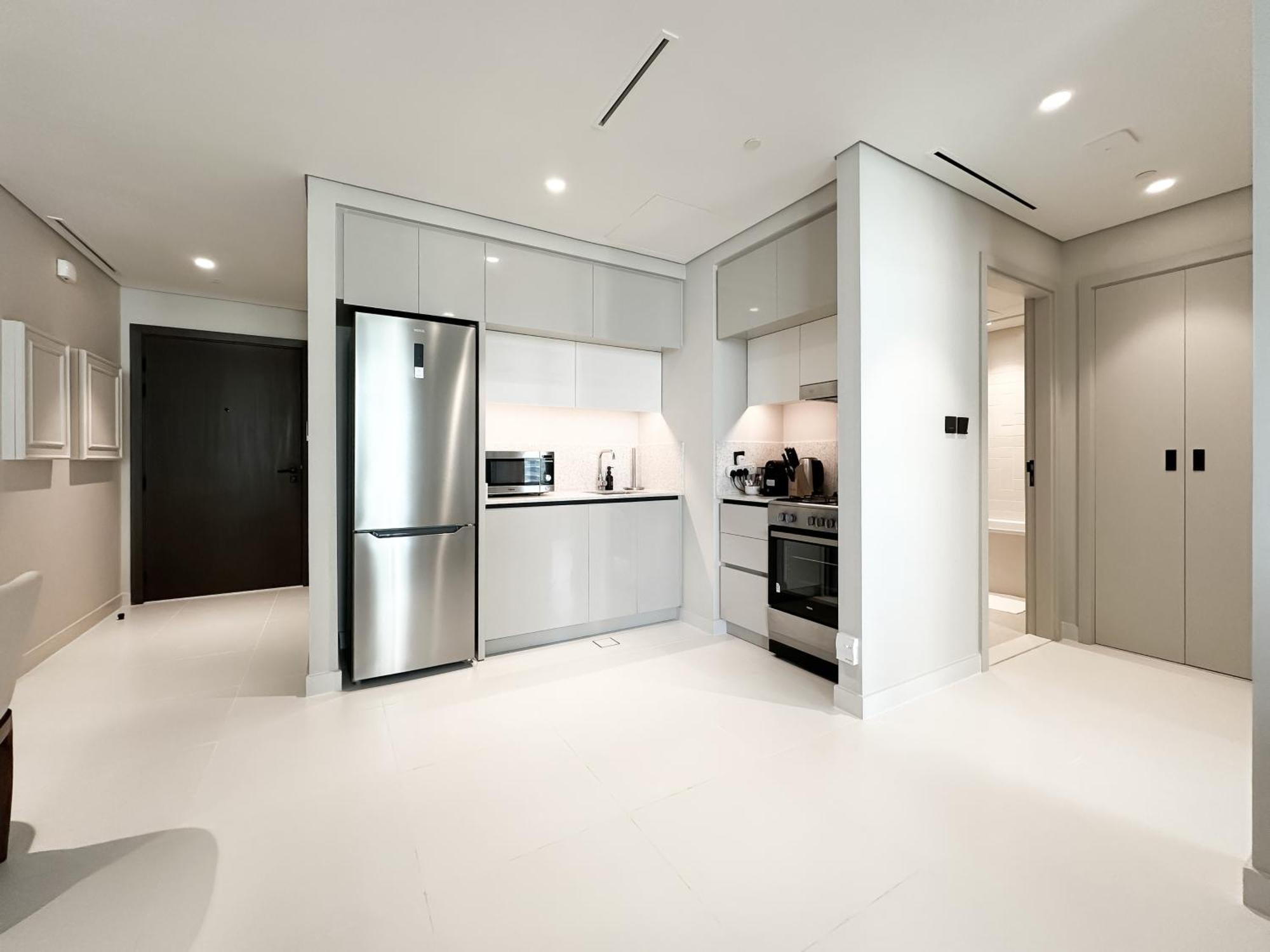 Trophy Luxury 1bdr In Emaar Front With Panoramic Sea Views From The And Private Access Apartment