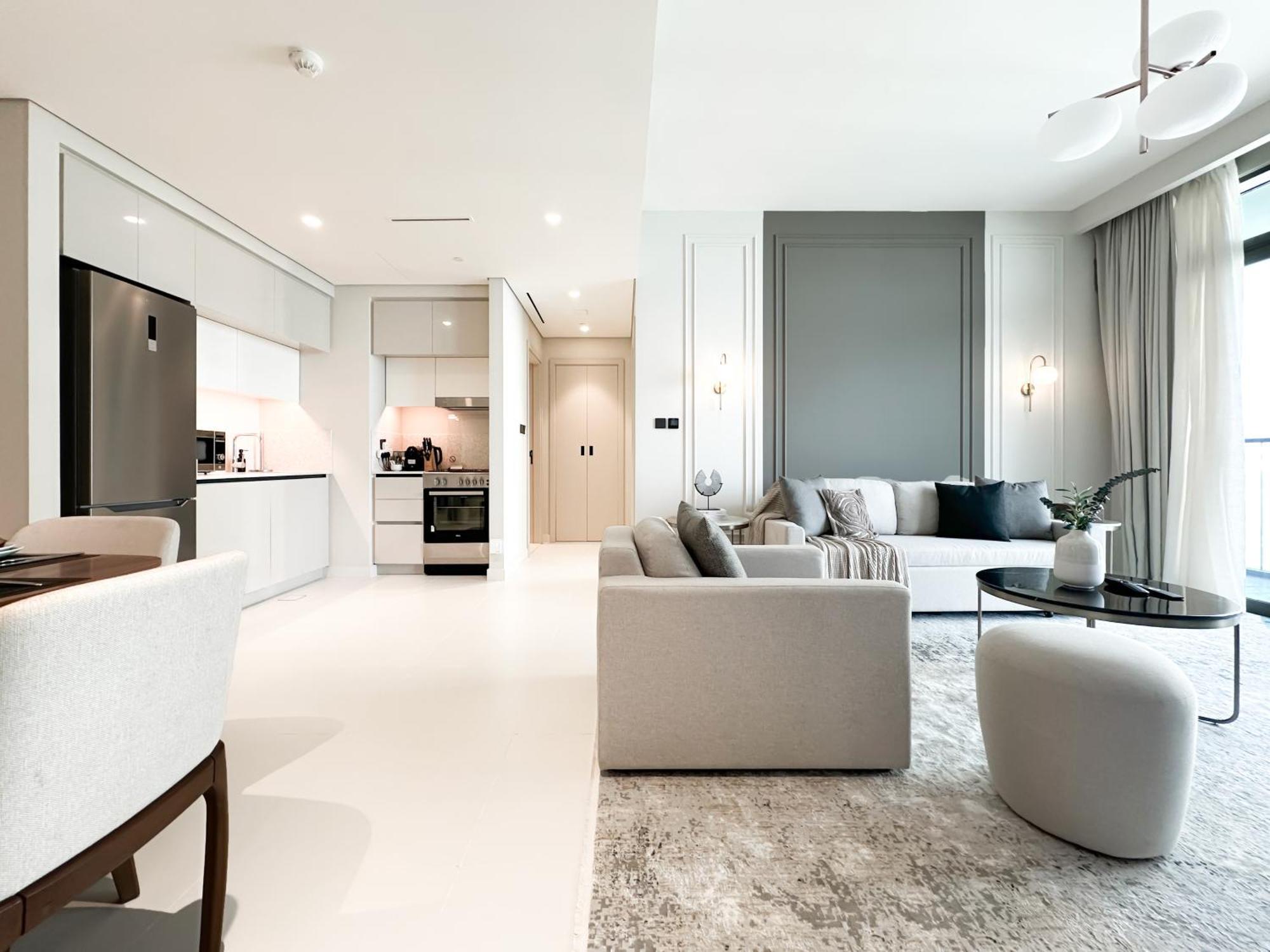 Trophy Luxury 1bdr In Emaar Front With Panoramic Sea Views From The And Private Access Dubai