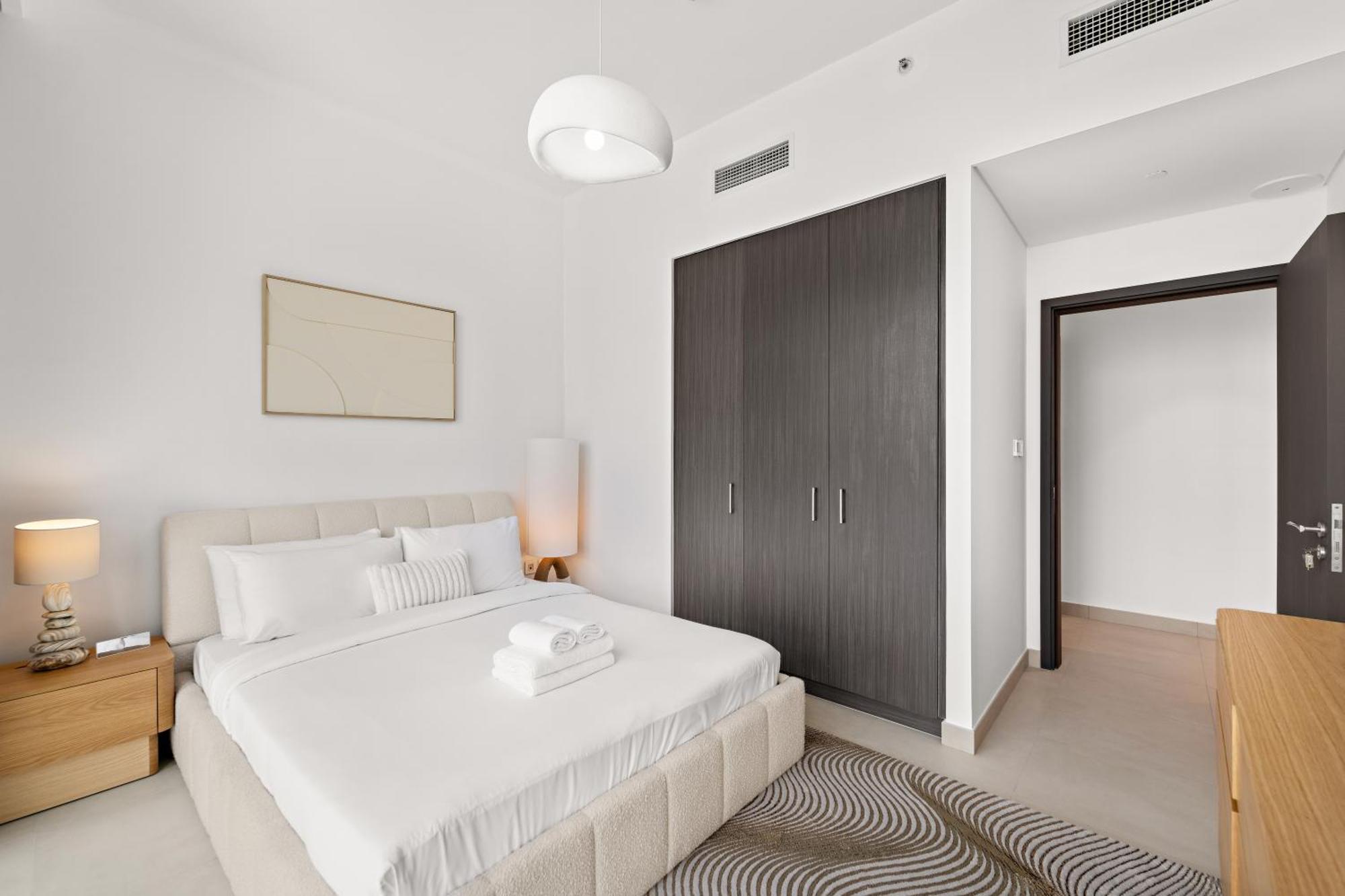 Apartment 3br Maid's With Burj Khalifa Views Dubai