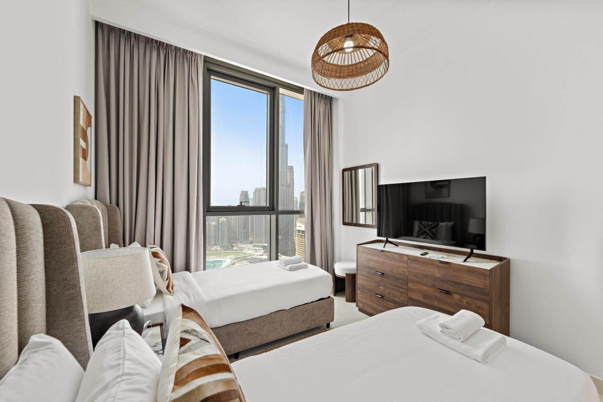 3br Maid's With Burj Khalifa Views