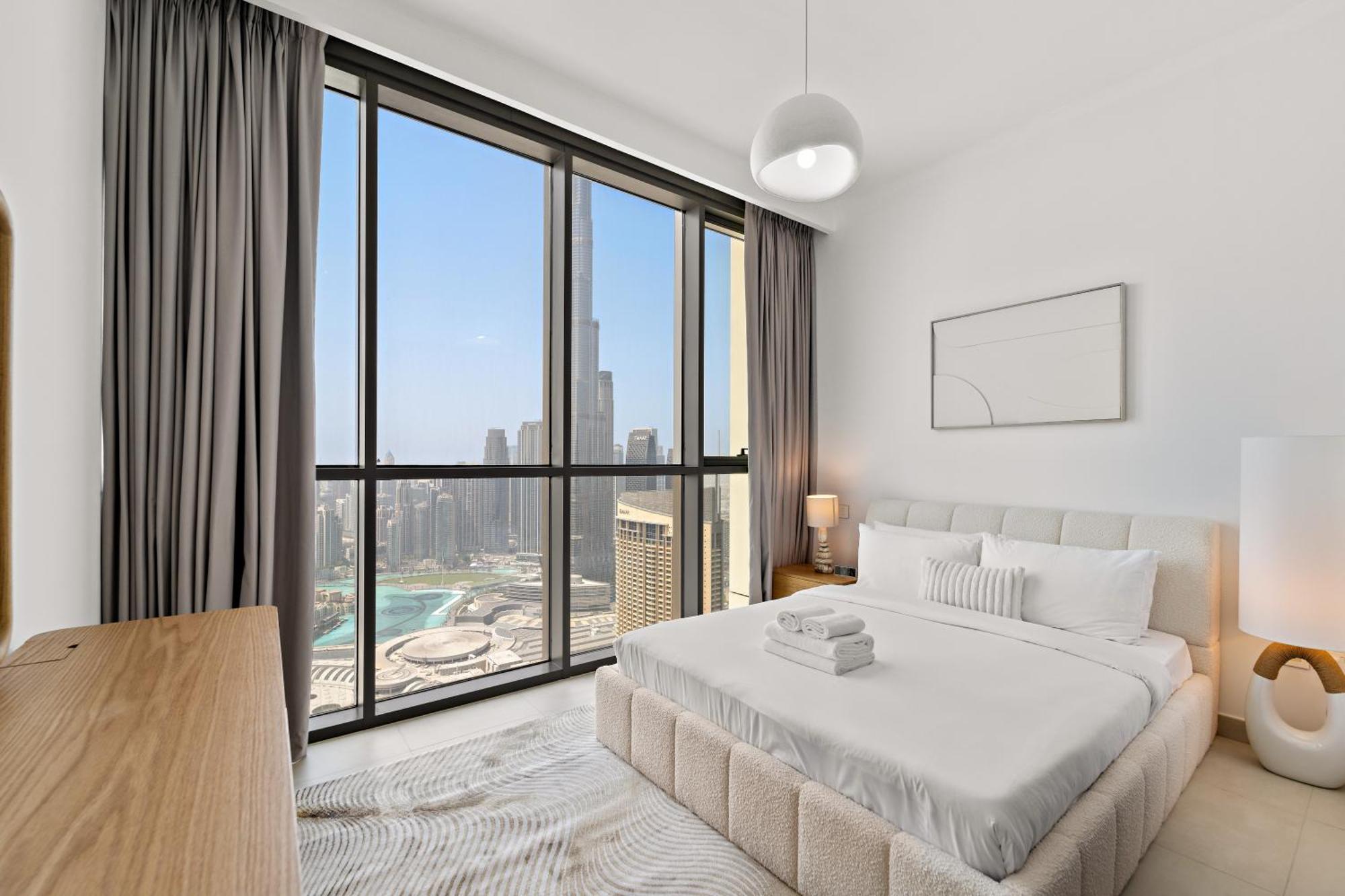 3br Maid's With Burj Khalifa Views Apartment