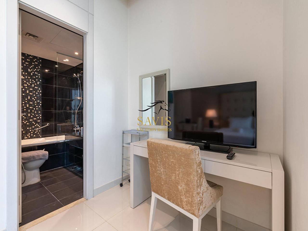 Savis Home-spacious With Canal View Apartment *