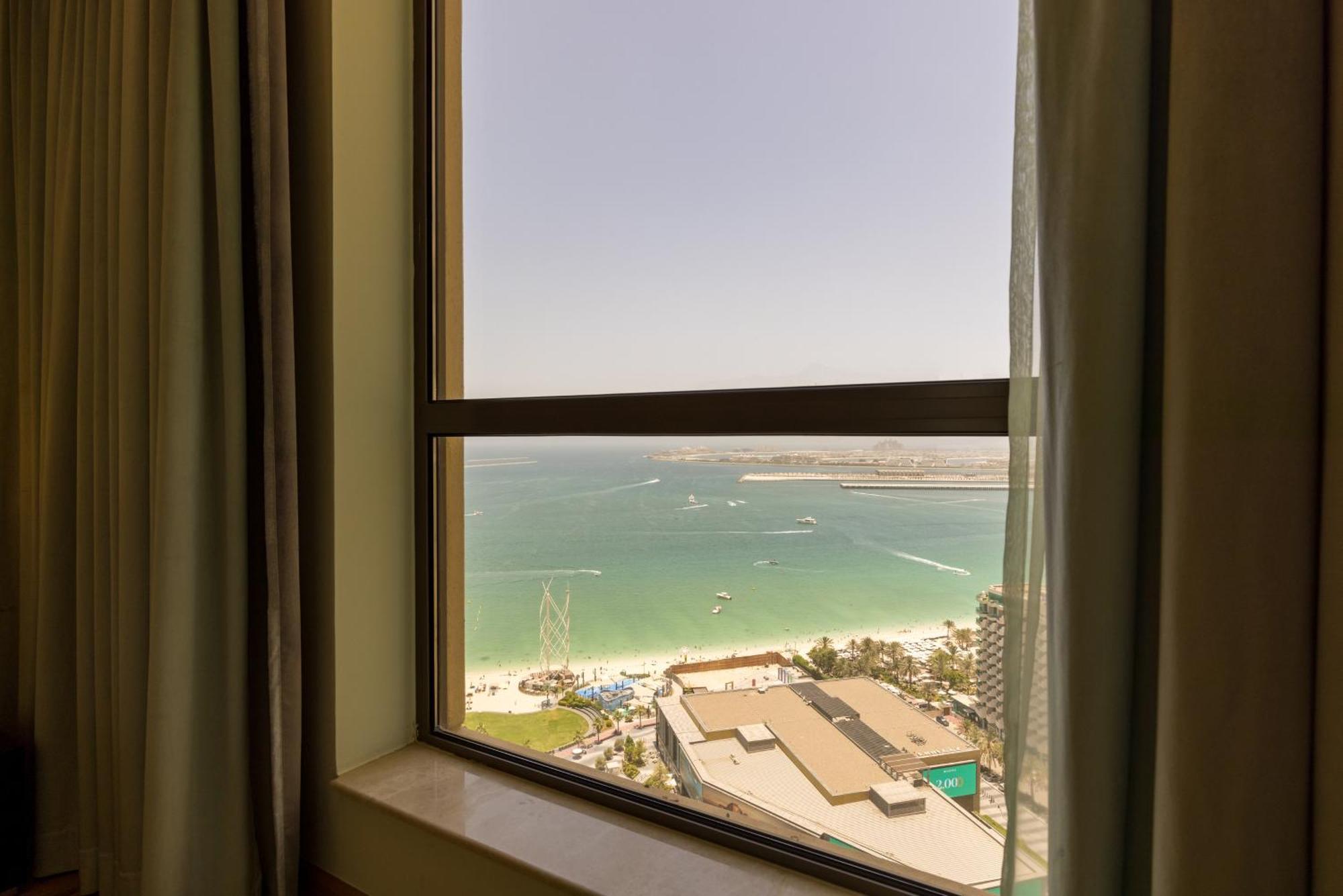 Apartment Amazing Large -150 Sq Meters, Sea Side 2 Bedroom Flat