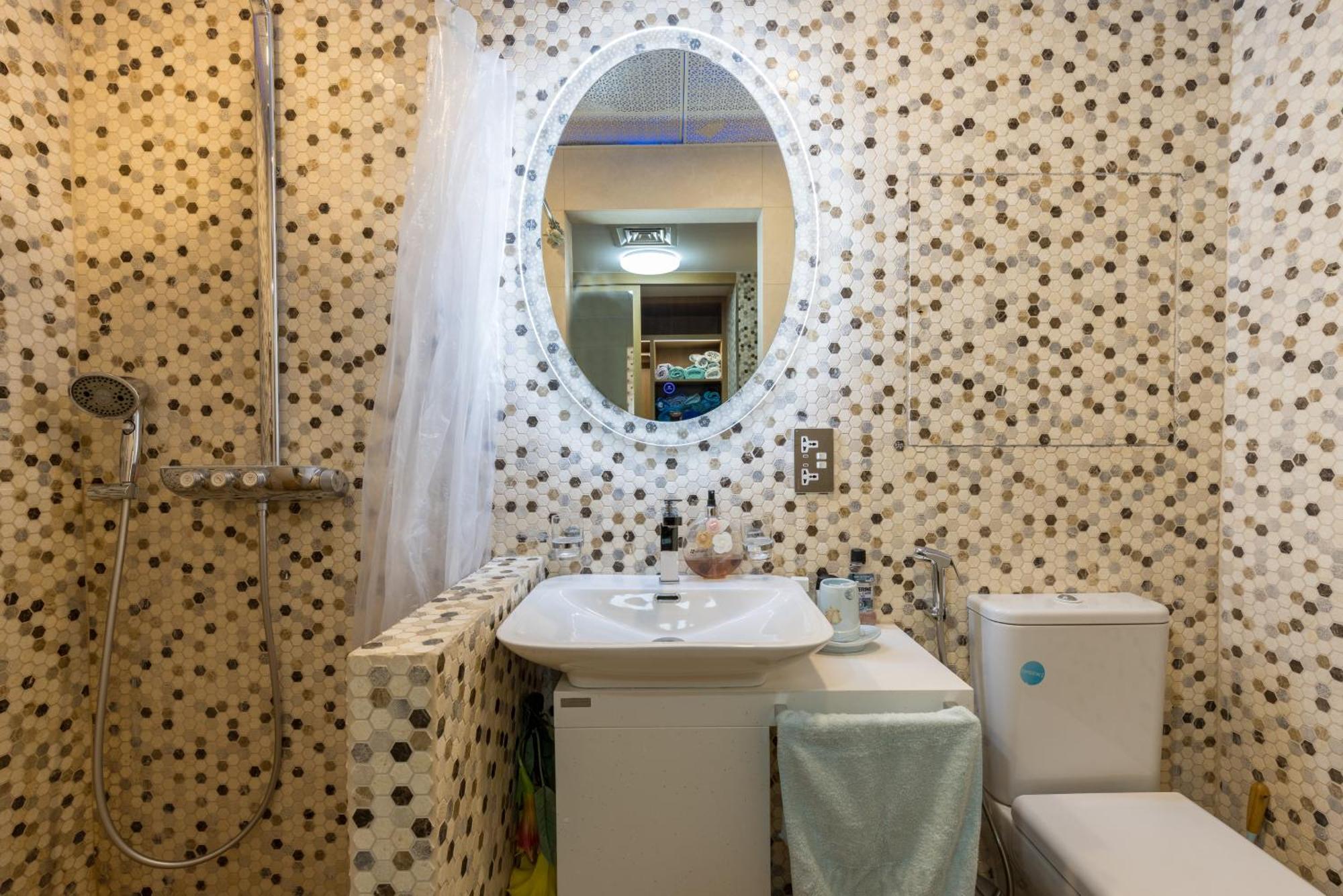 Amazing Large -150 Sq Meters, Sea Side 2 Bedroom Flat Apartment Dubai