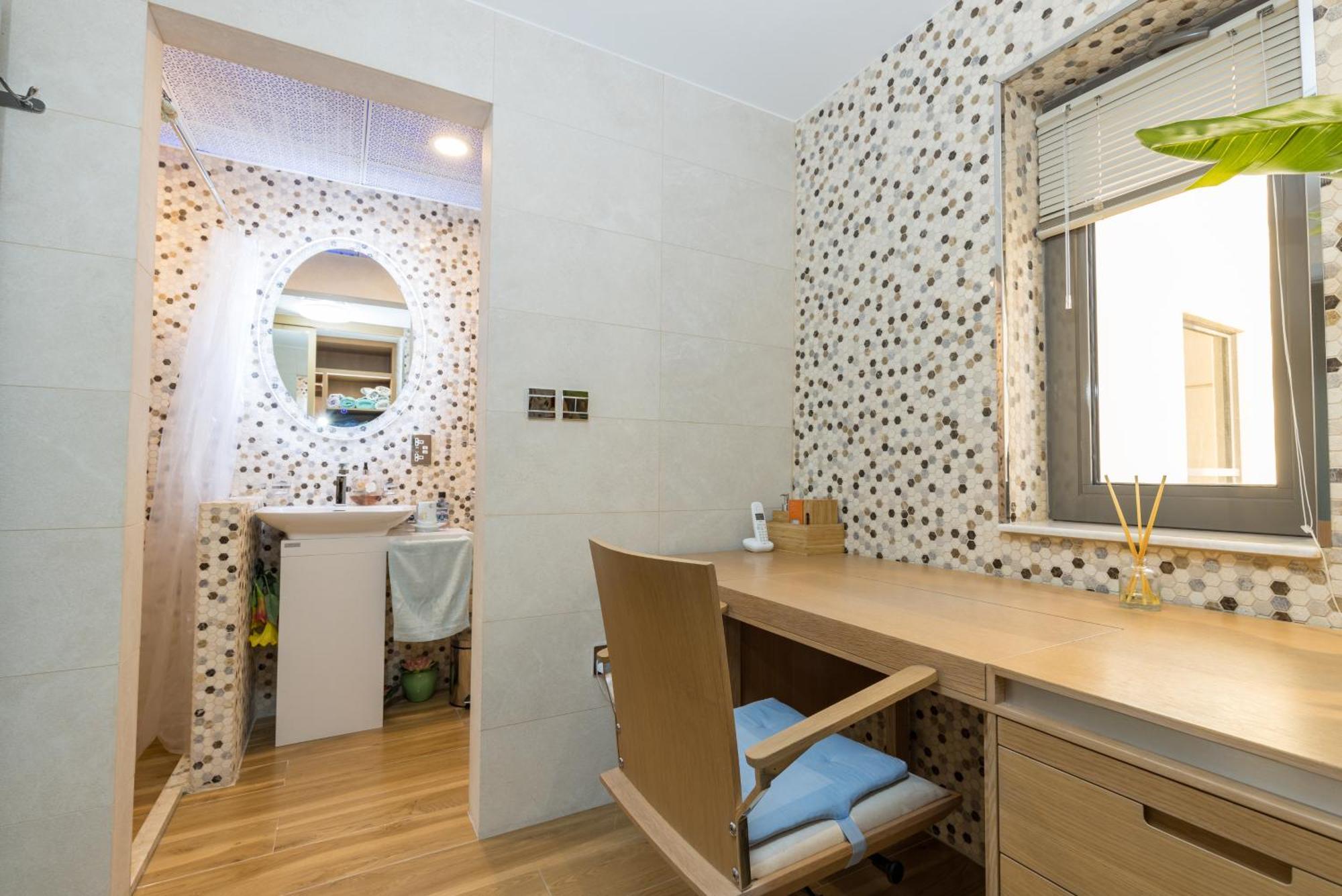 Amazing Large -150 Sq Meters, Sea Side 2 Bedroom Flat Apartment Dubai