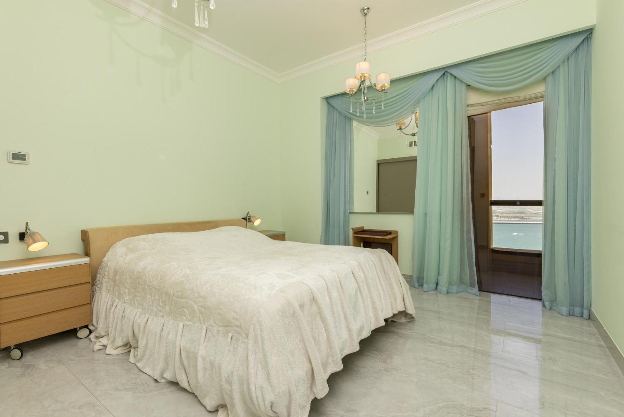 Amazing Large -150 Sq Meters, Sea Side 2 Bedroom Flat Apartment