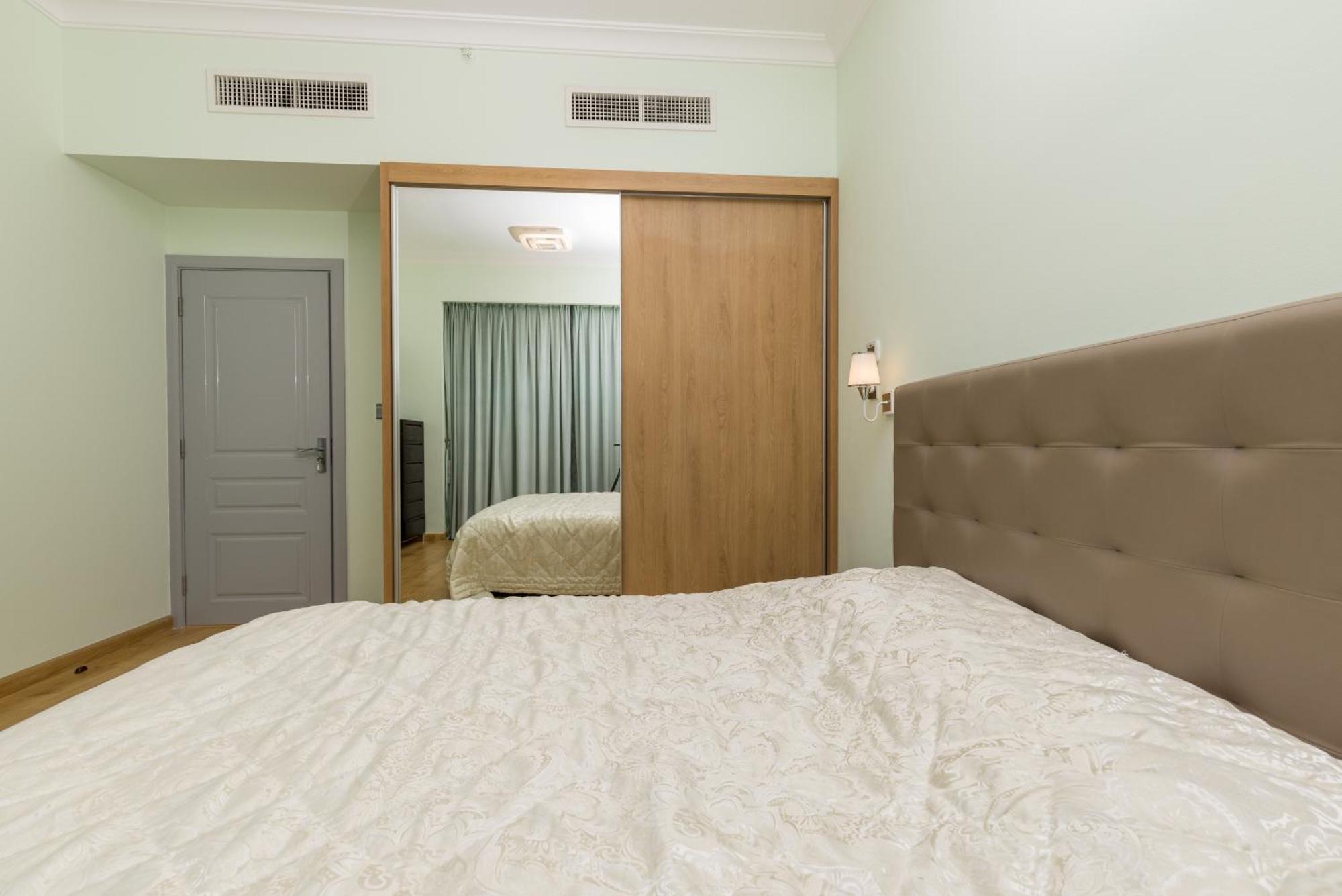 Amazing Large -150 Sq Meters, Sea Side 2 Bedroom Flat * Dubai