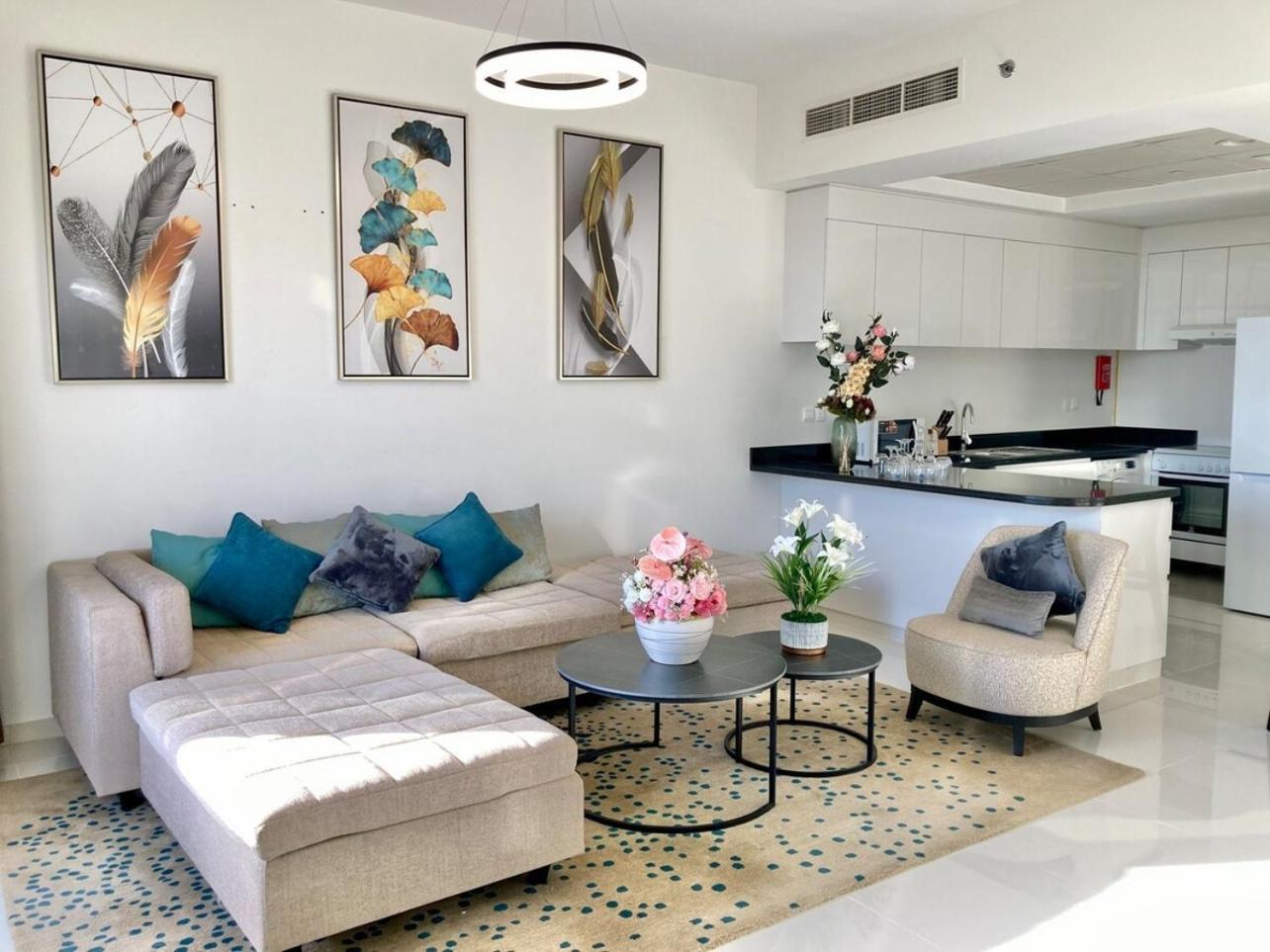 Apartment Luxurious 2br Skyline & Pool Views *
