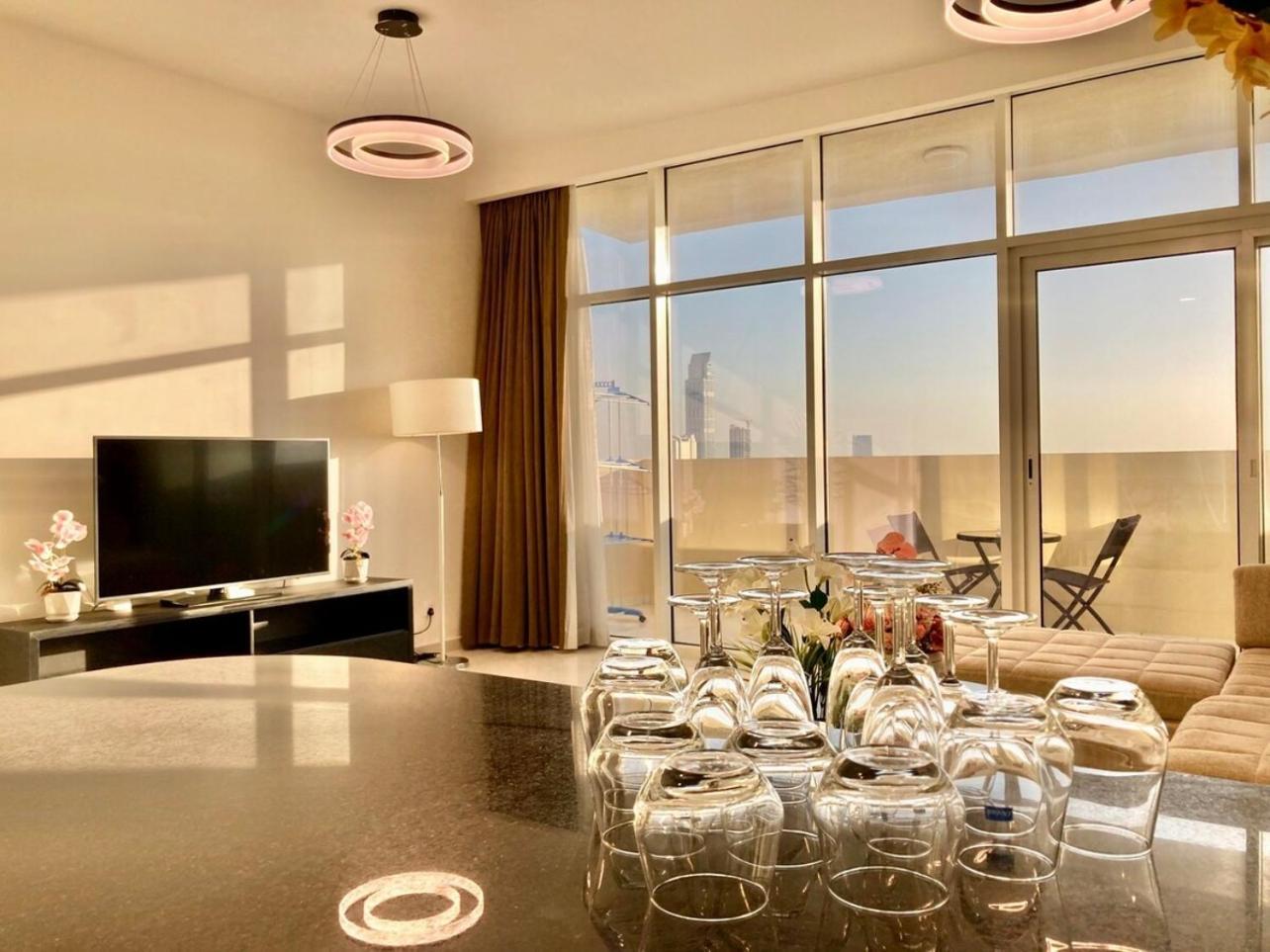 Apartment Luxurious 2br Skyline & Pool Views *