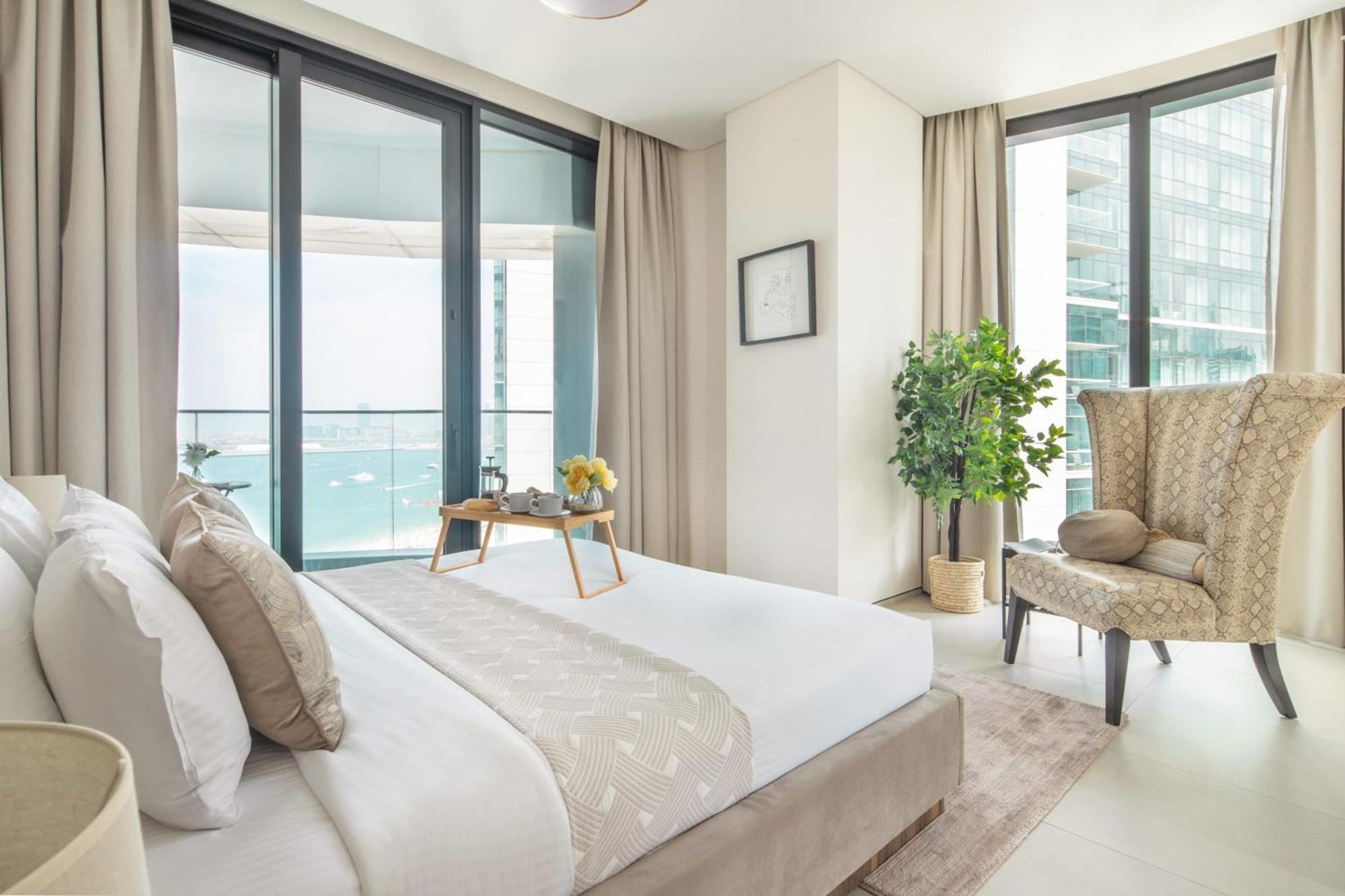 Frank Porter - The Address Jbr Apartment Dubai