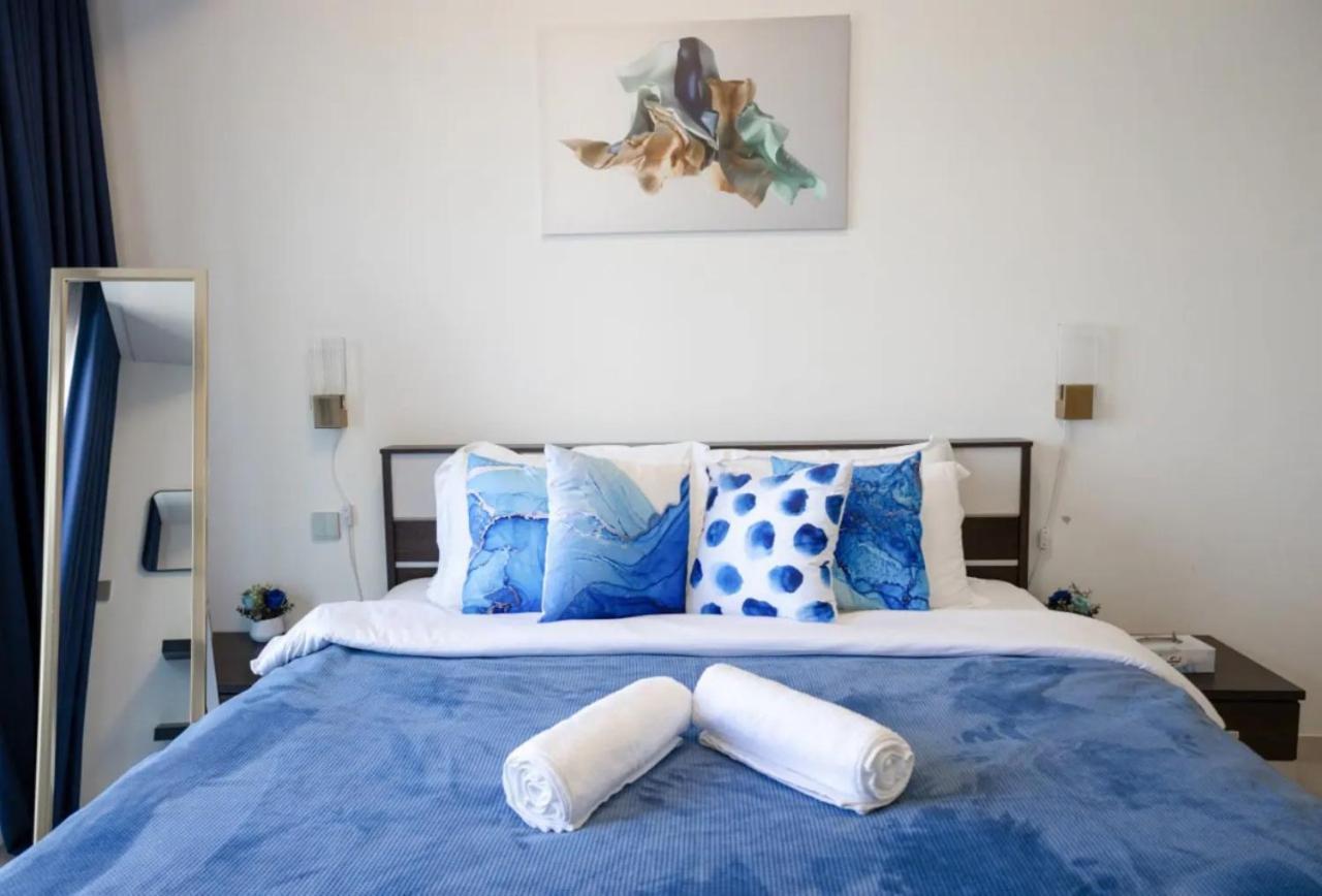 Apartment Lux 2br Downtown - Burj-fountain View - Pool -gym *