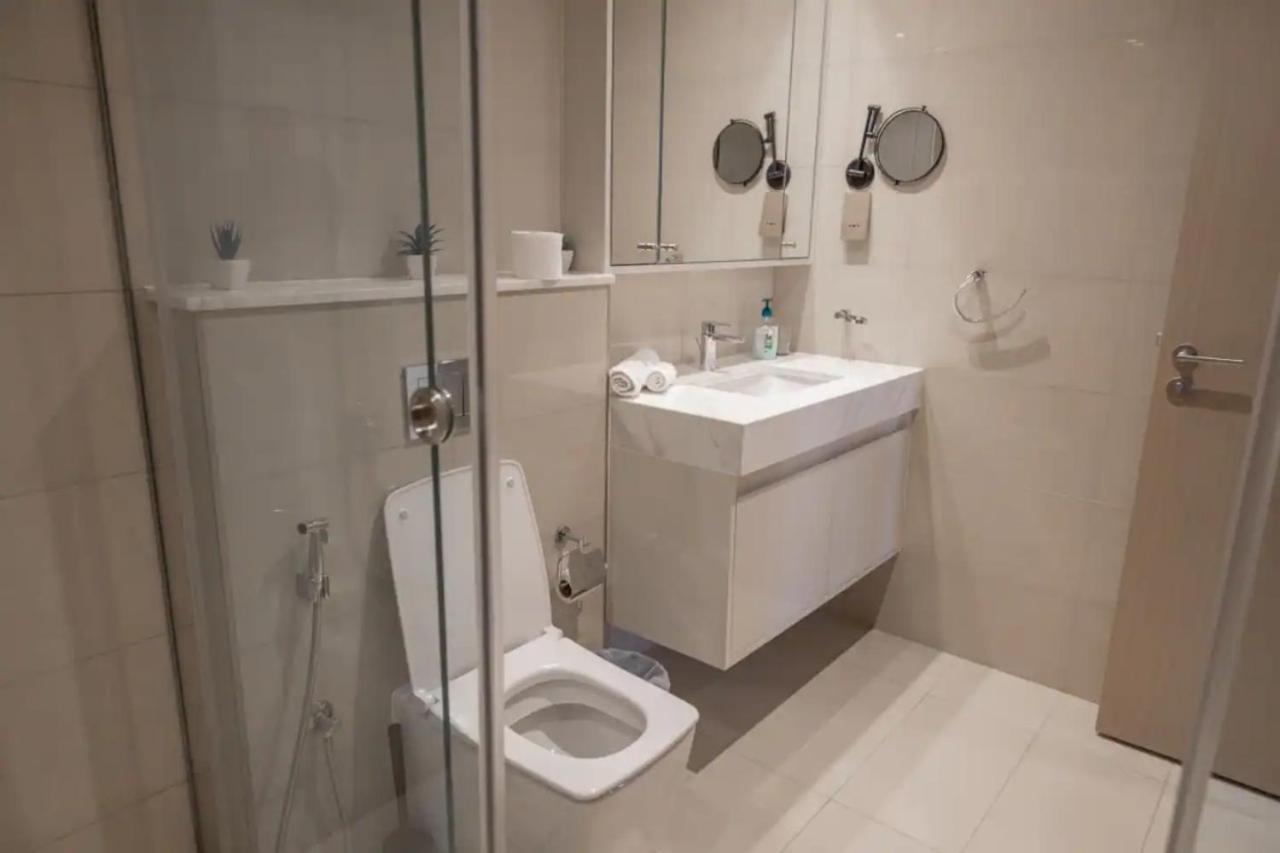 Lux 2br Downtown - Burj-fountain View - Pool -gym Apartment Dubai