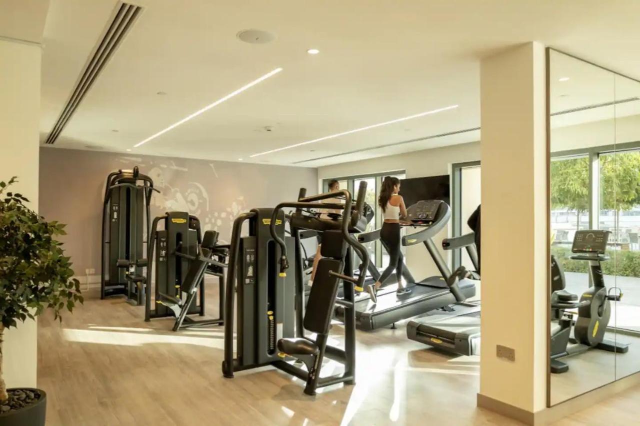 Lux 2br Downtown - Burj-fountain View - Pool -gym Apartment *
