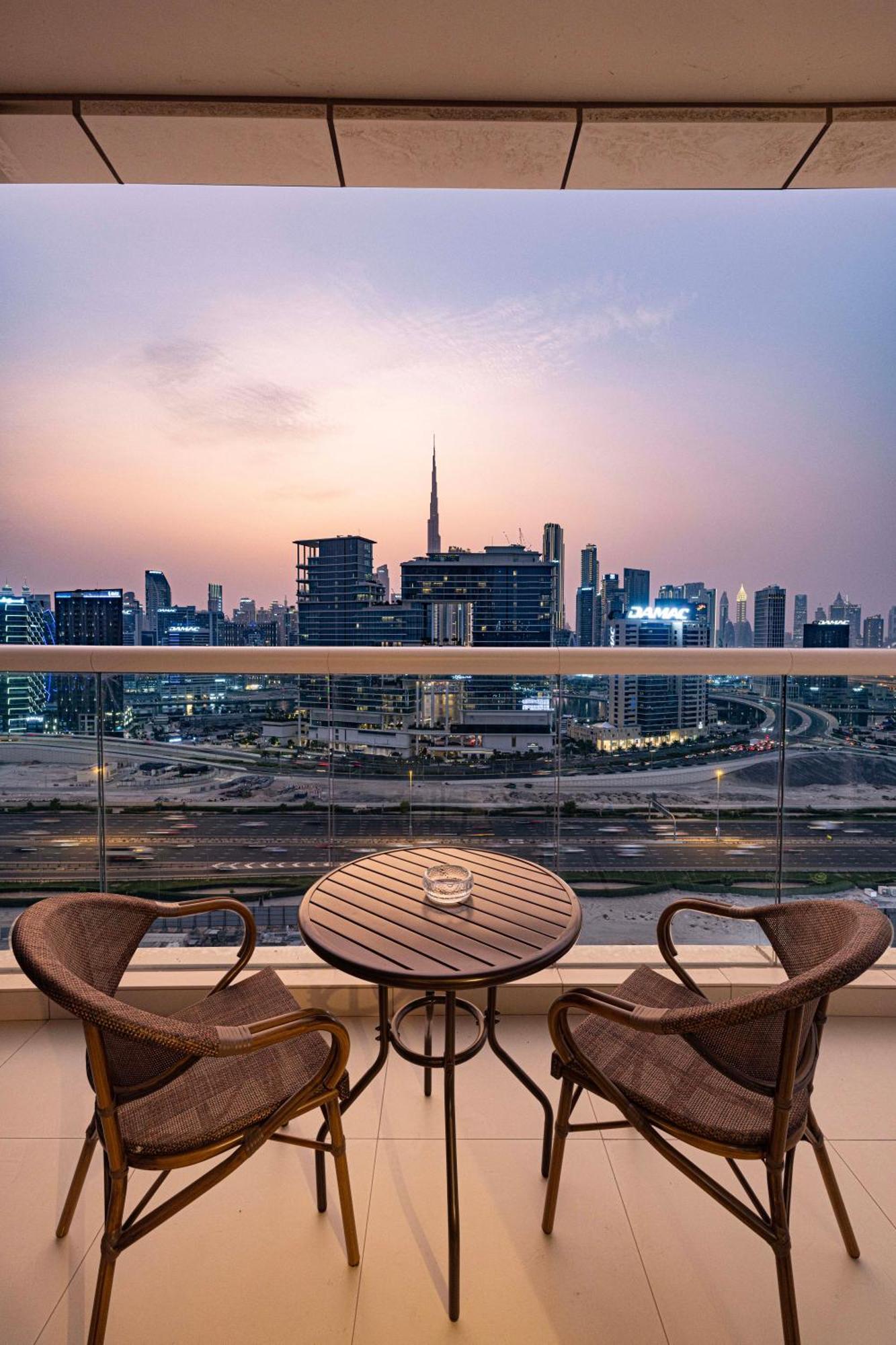 Luxurious 2bdr In Paramount Towers With Burj Khalifa Views Apartment Dubai