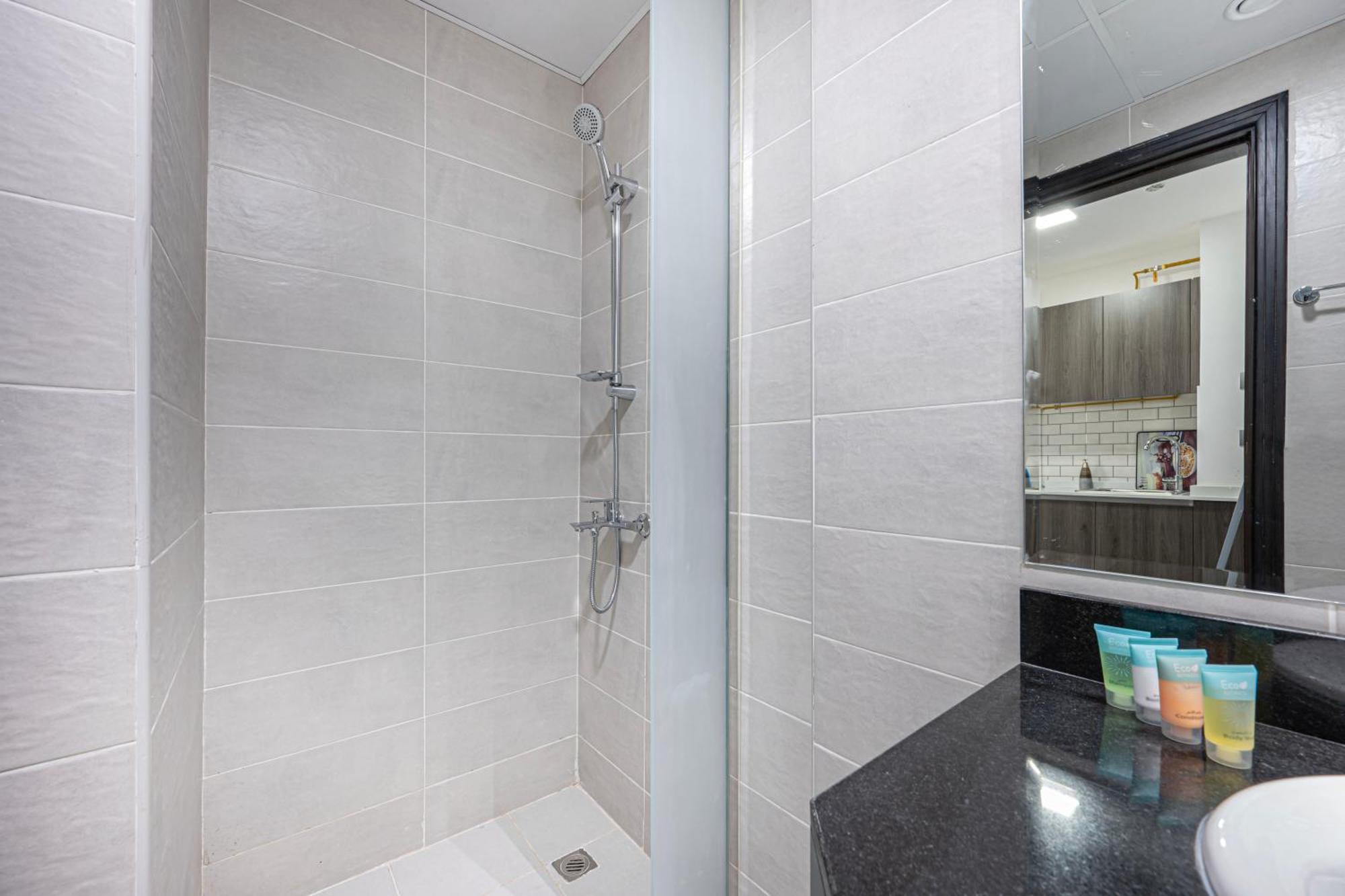 Modern Close To Silicon Oasis Apartment
