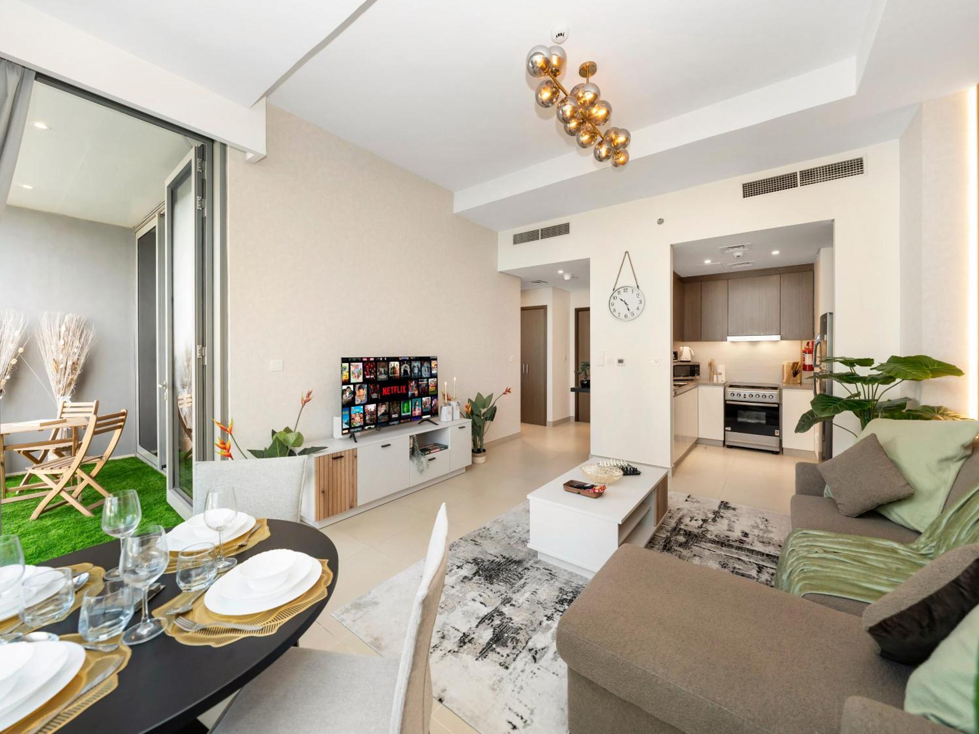 Apartment Luxurious 1bhk With Marina Waterfront & Eye Views In Jbr, Marina Dubai