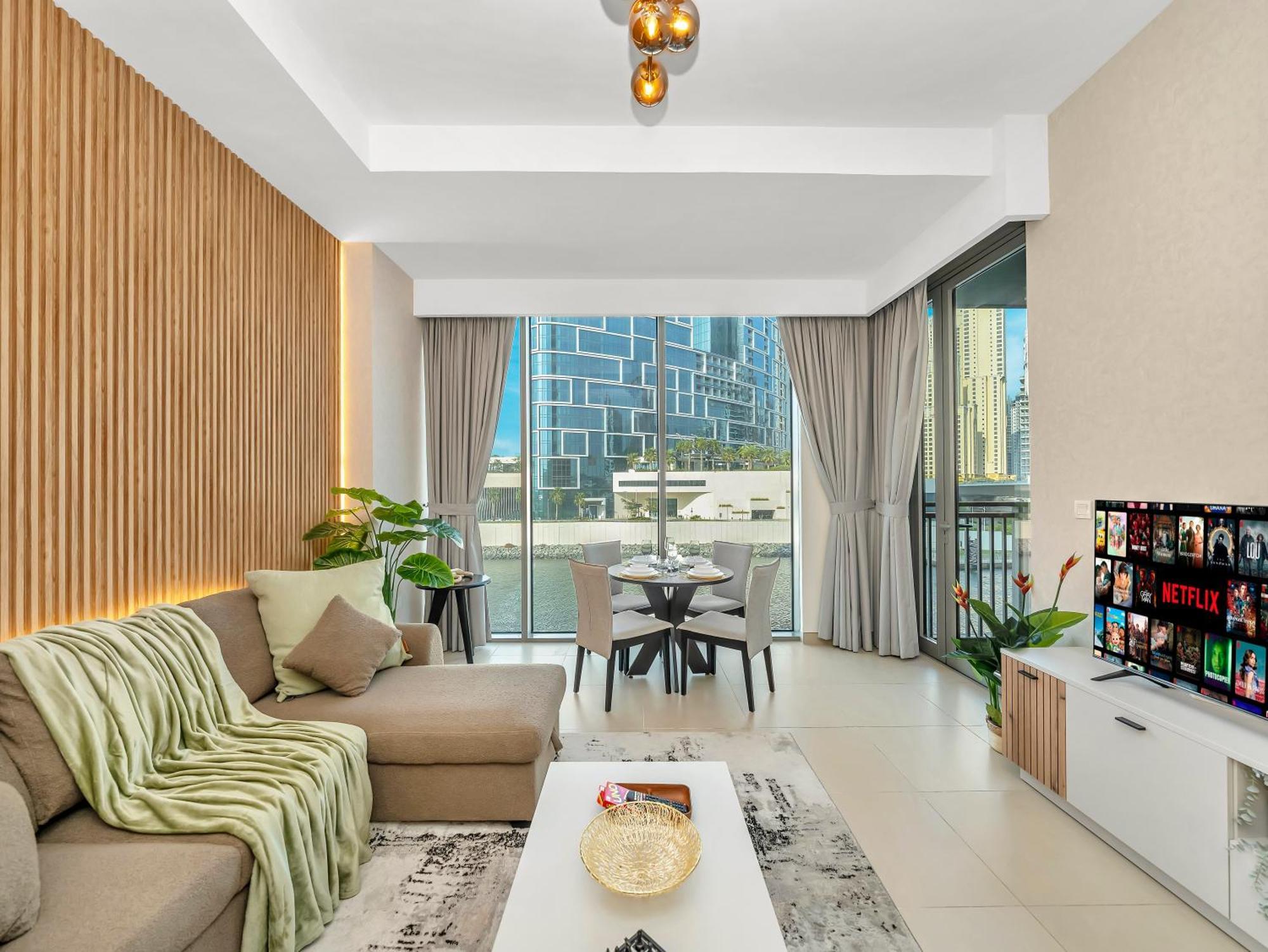 Luxurious 1bhk With Marina Waterfront & Eye Views In Jbr, Marina Apartment Dubai