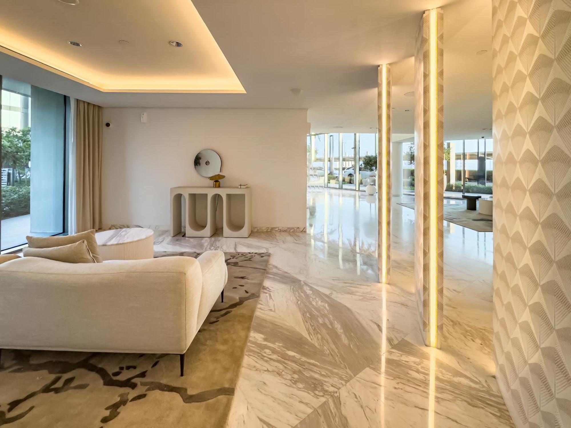 Apartment Luxurious 1bhk With Marina Waterfront & Eye Views In Jbr, Marina Dubai