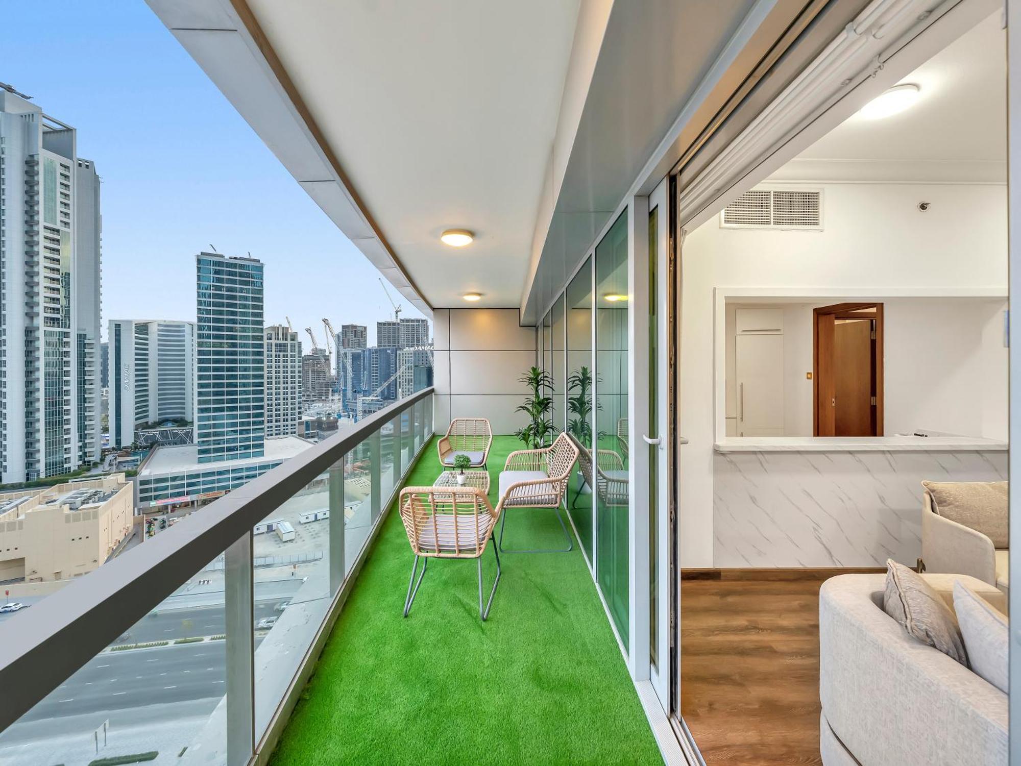 Elegant Two Bedroom With Large Balcony And Panoramic Downtown Skyline & Boulevard Views By Luxury Space Apartment Dubai