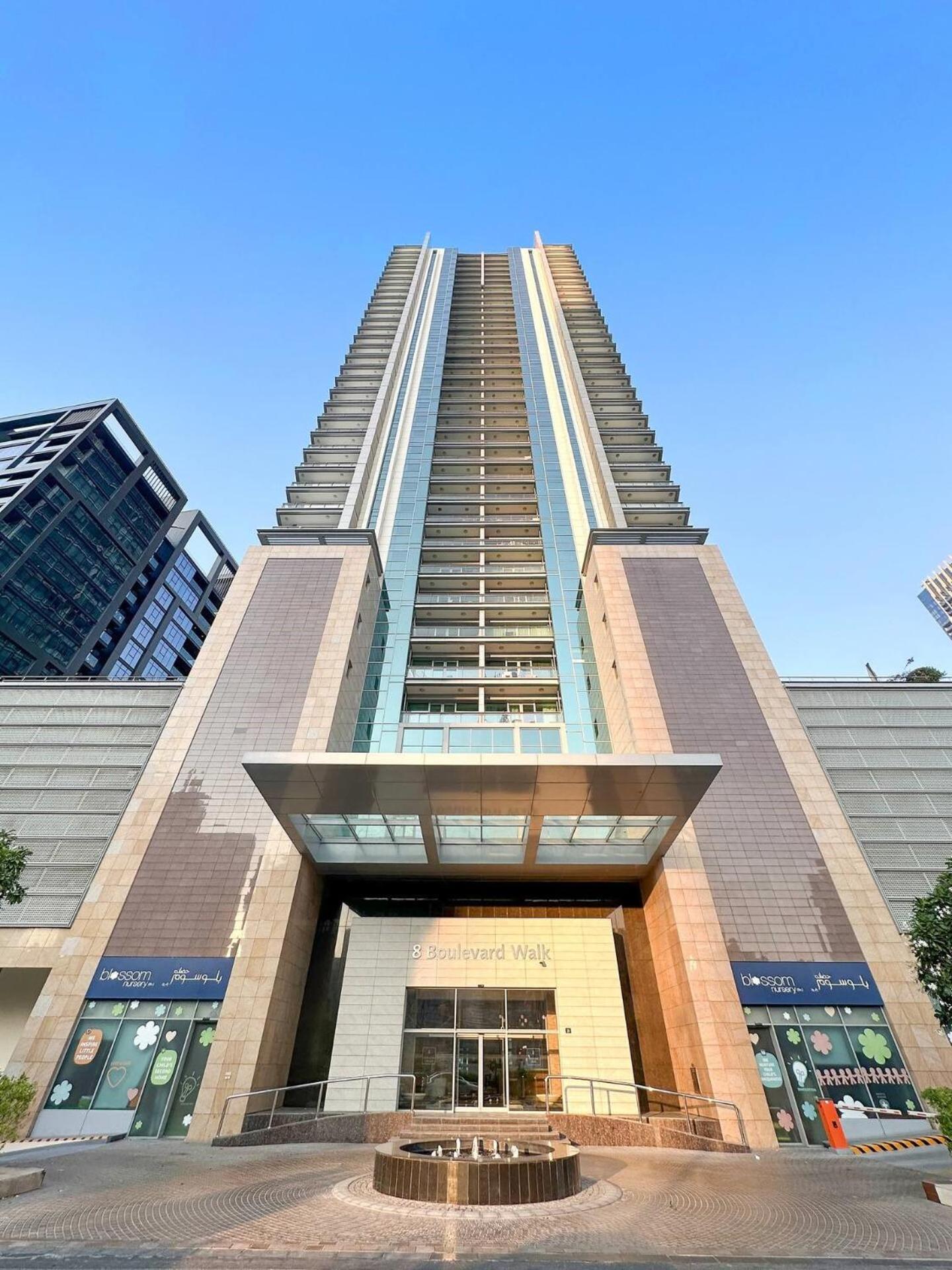 Elegant Two Bedroom With Large Balcony And Panoramic Downtown Skyline & Boulevard Views By Luxury Space *