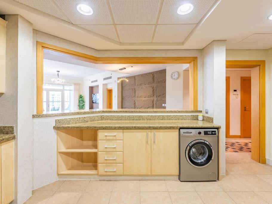 Apartment Palm Jumeriah - 4 Bedroom - Beachfront Living *