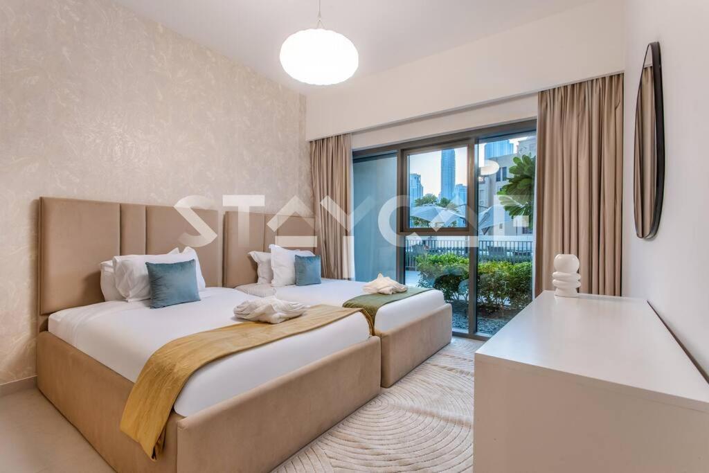 Staycae- Burj Royale 03 Bedroom Apartment Dubai