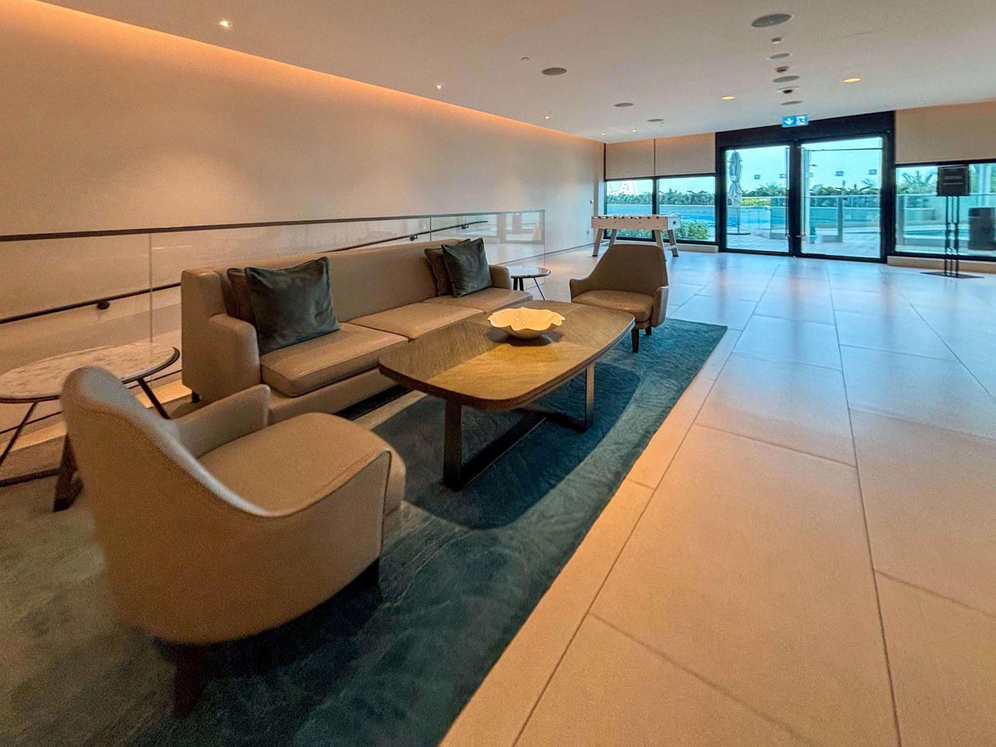 Frank Porter - The Address Jbr Dubai