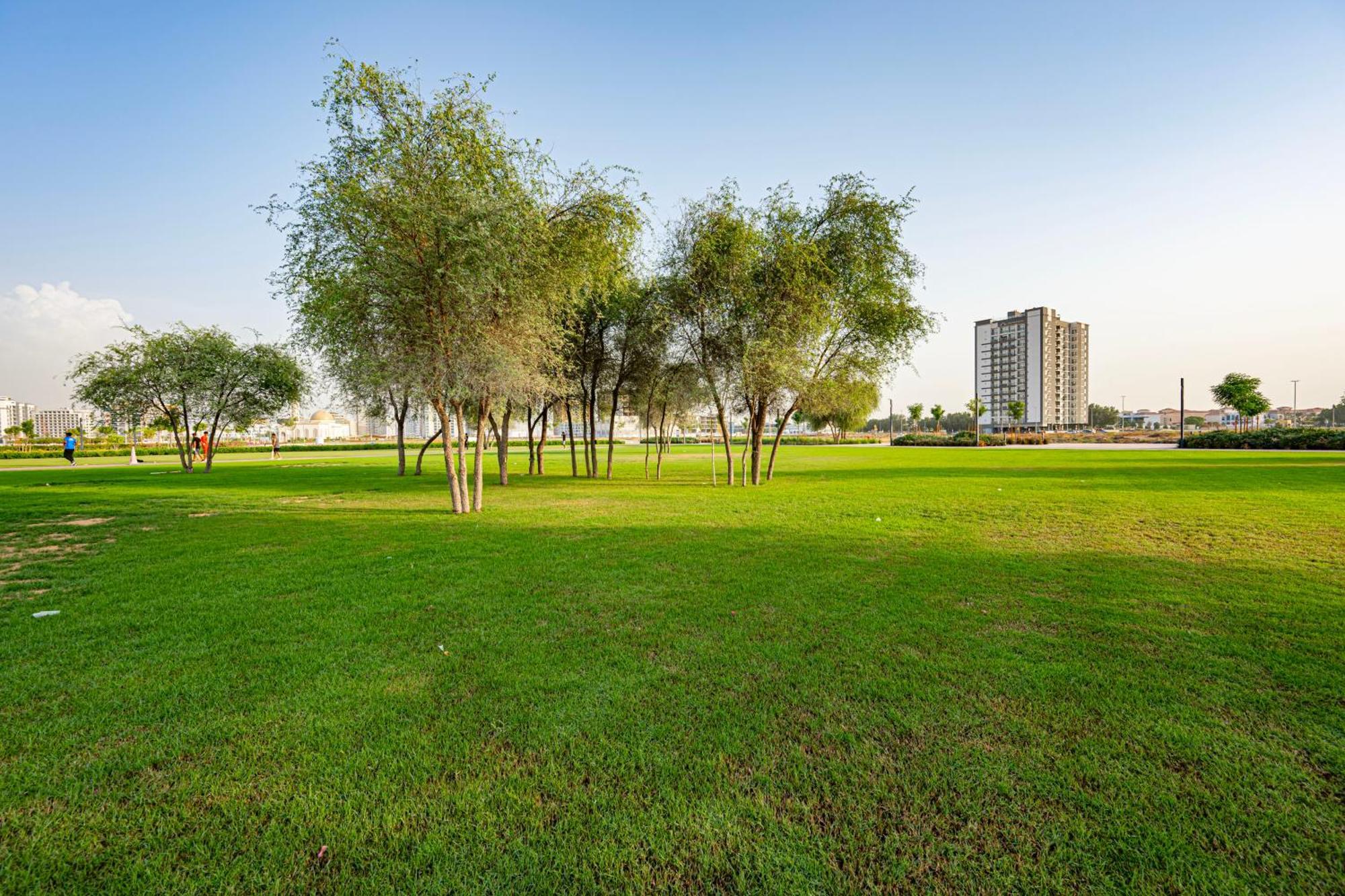 Modern Oasis In Vibrant Dubailand Apartment *