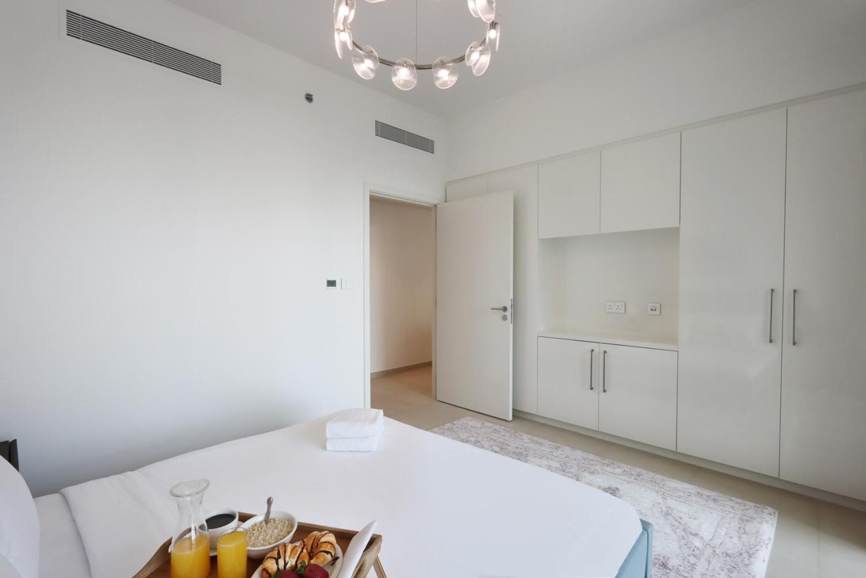 Livbnb- Your Looking Over Burj & Fountainview *