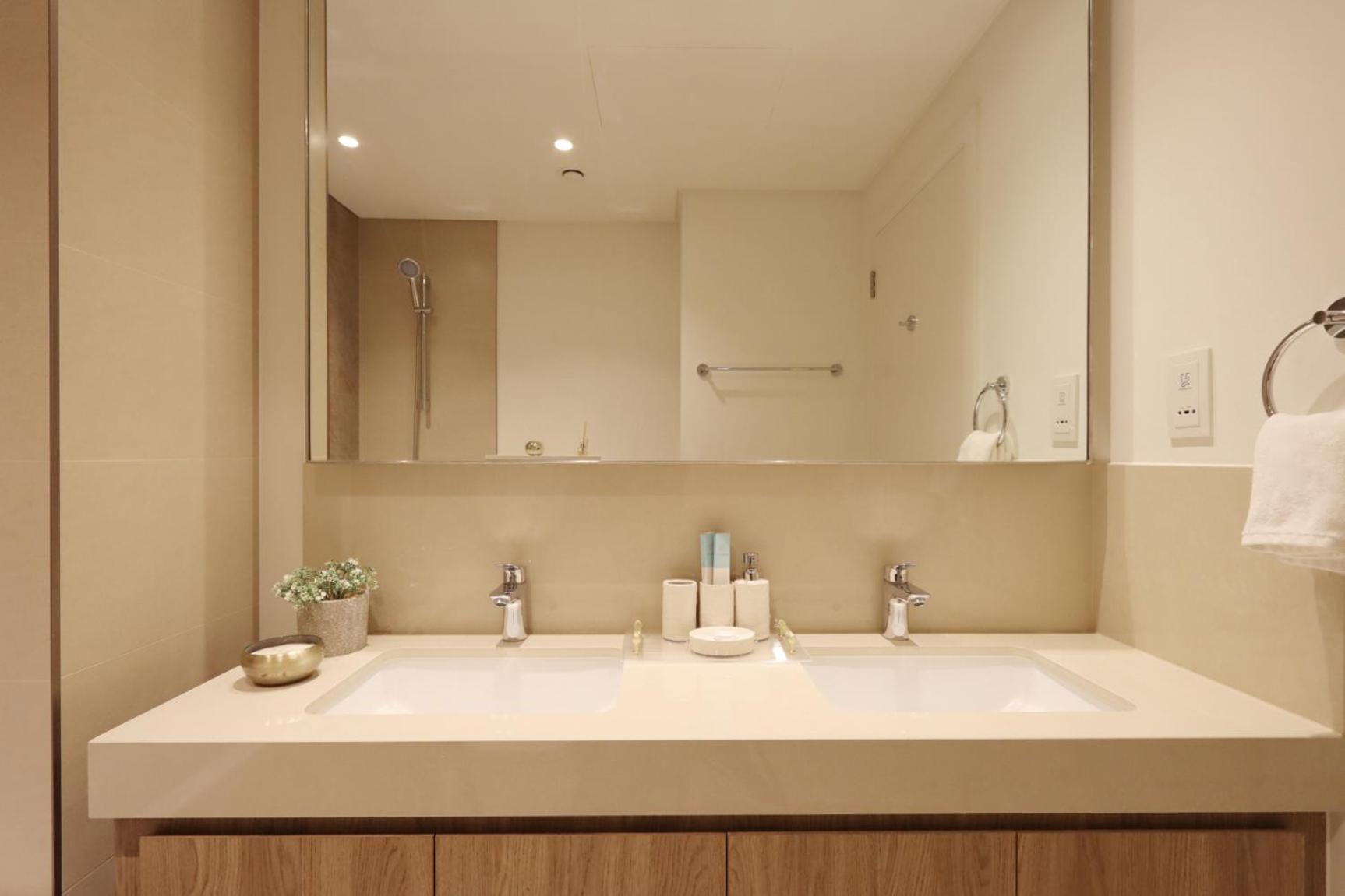 Apartment Livbnb- Your Looking Over Burj & Fountainview *