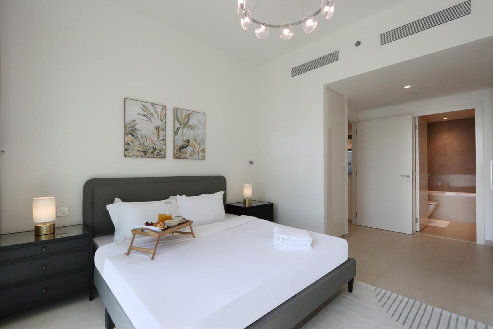 Livbnb- Your Looking Over Burj & Fountainview Apartment