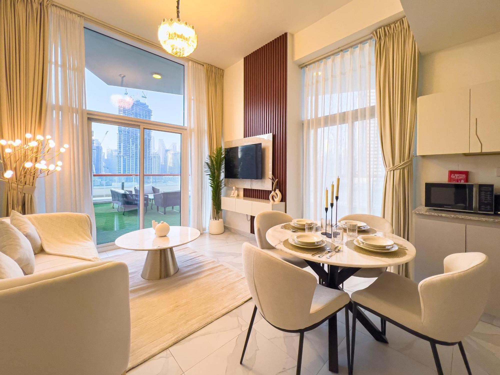 Millennium Binghatti 2br Burj Khalifa And Dubai