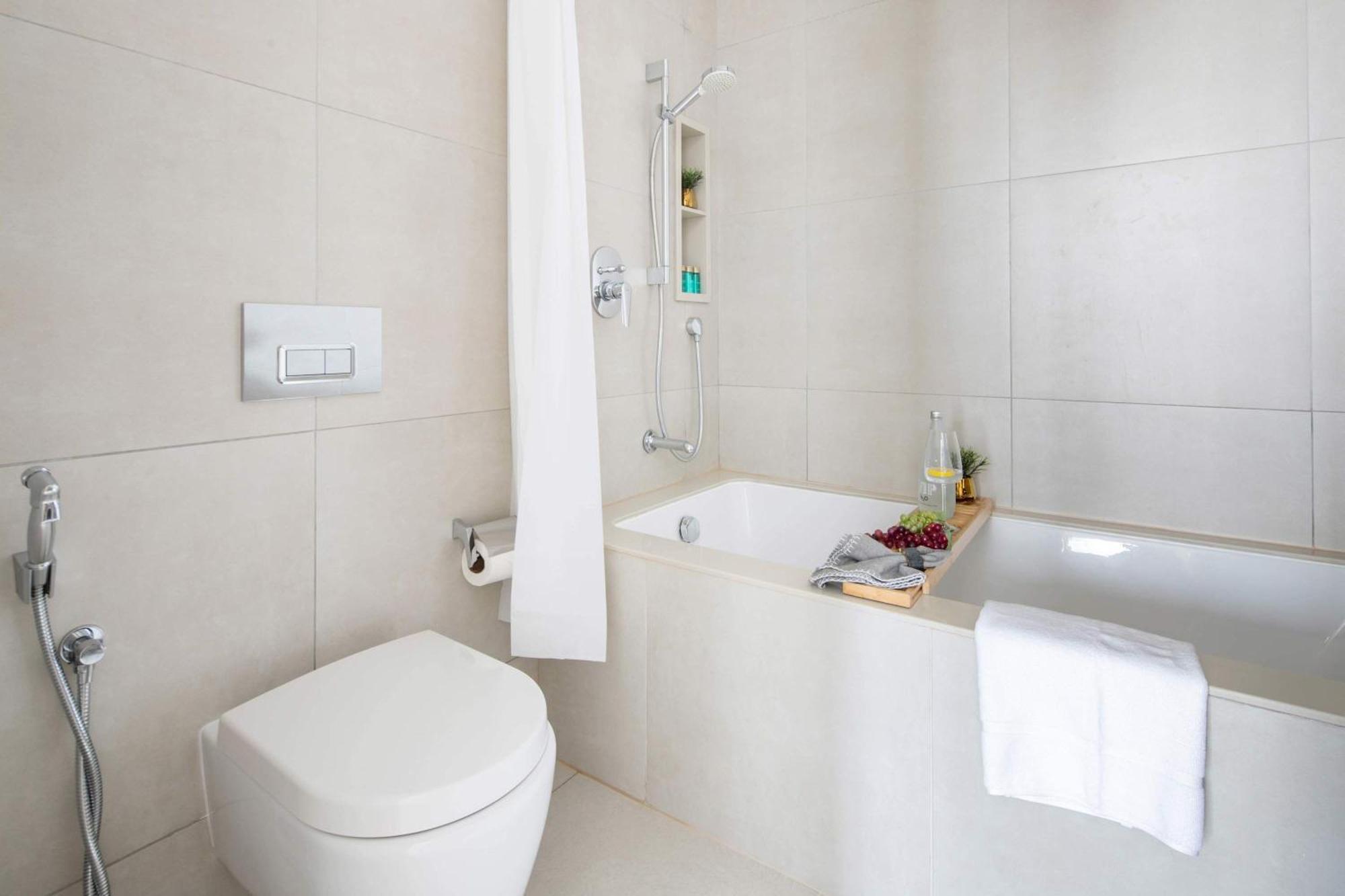 Frank Porter - The Address Jbr Dubai