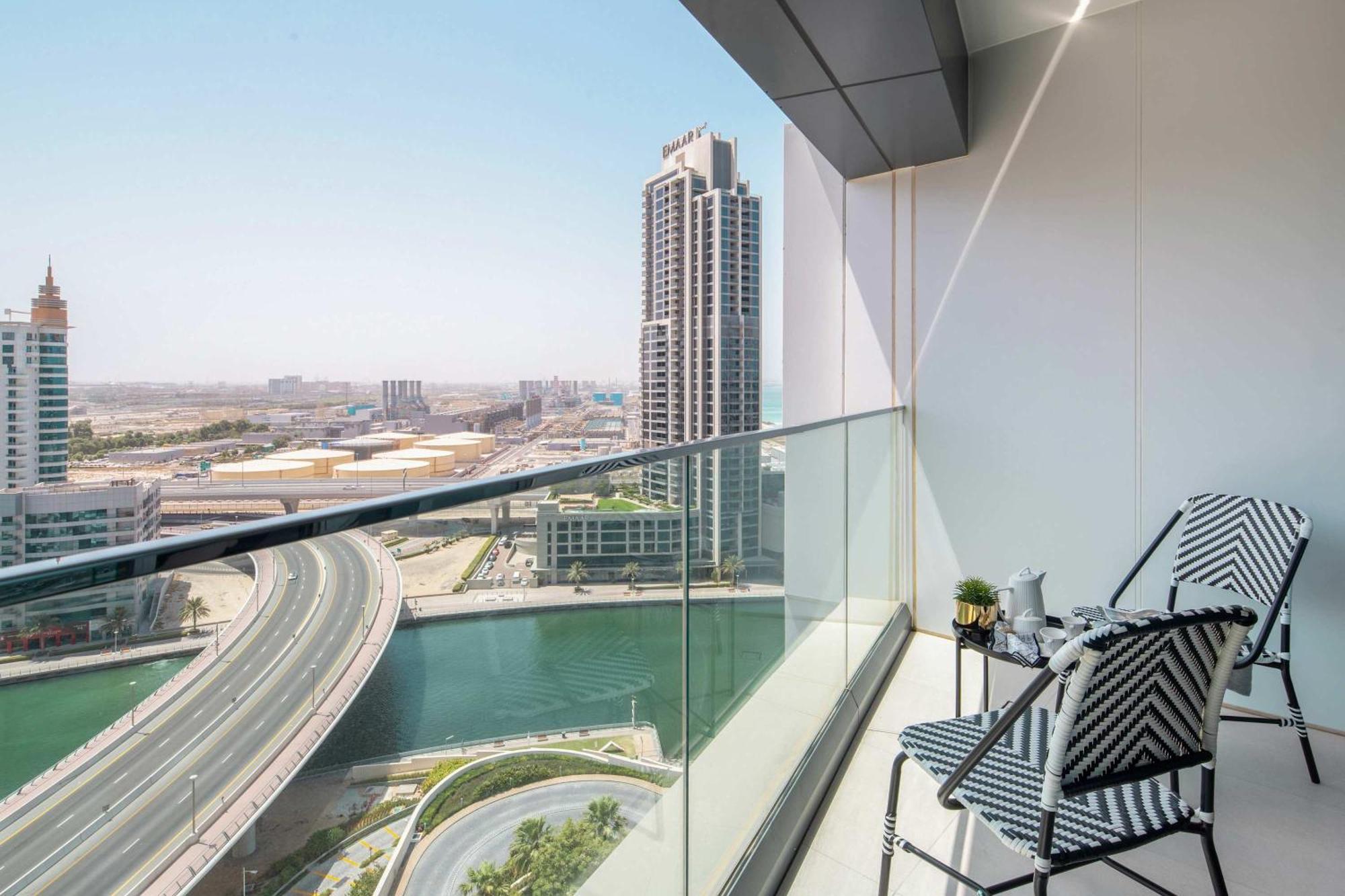 Frank Porter - The Address Jbr Dubai
