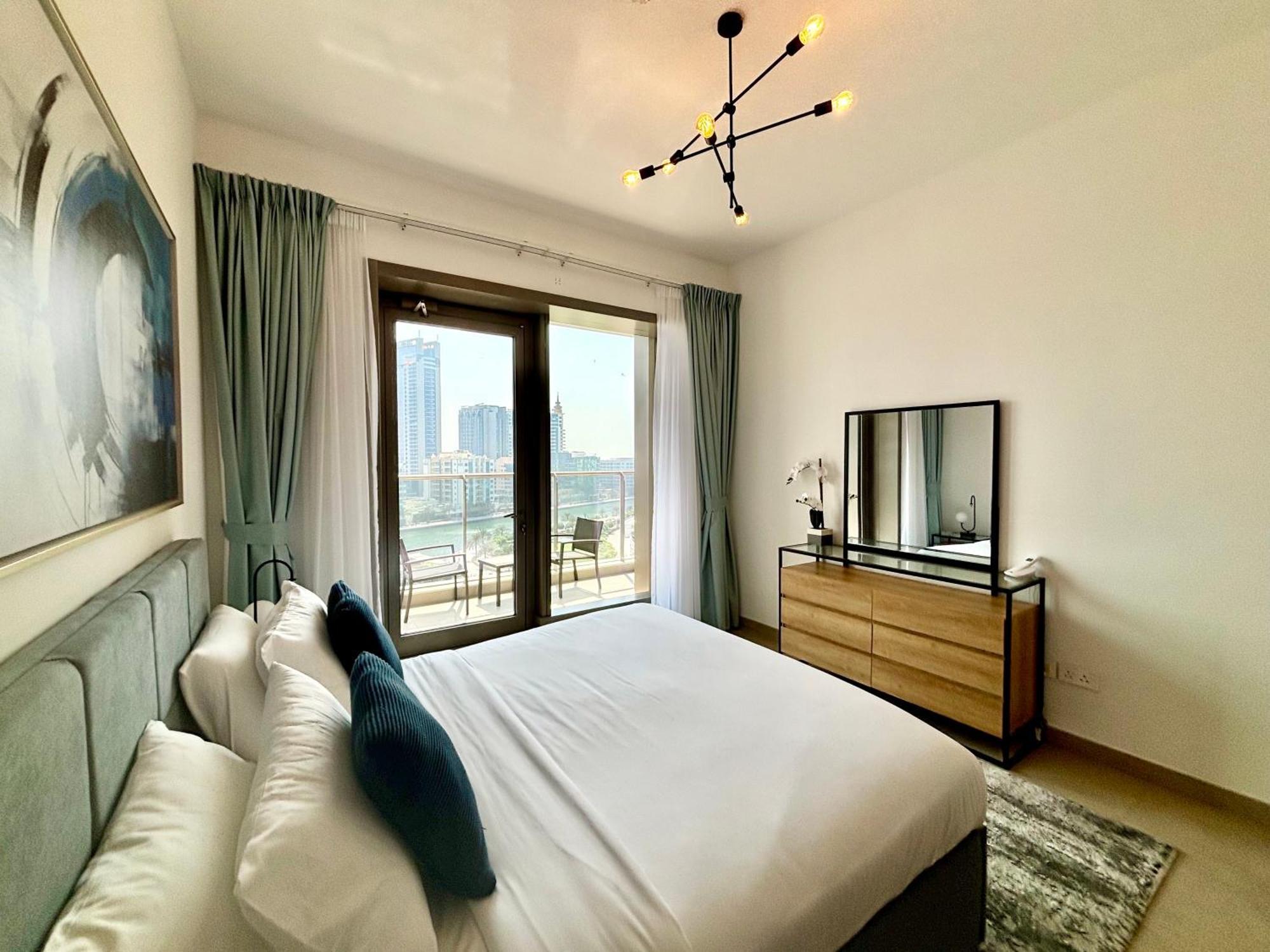 Sparkle Tower Panoramic Marina View 1br Apartment *