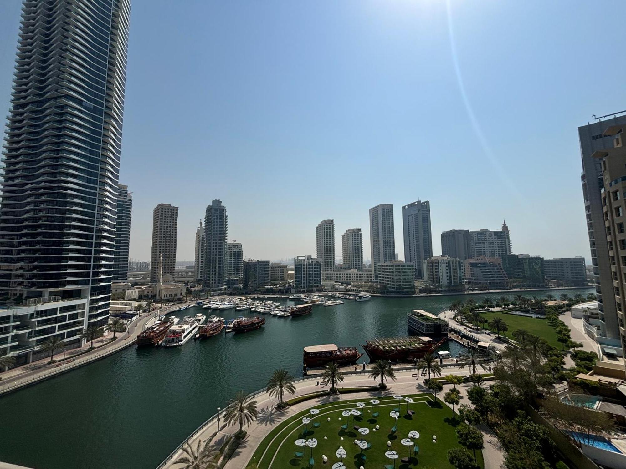 Sparkle Tower Panoramic Marina View 1br * Dubai