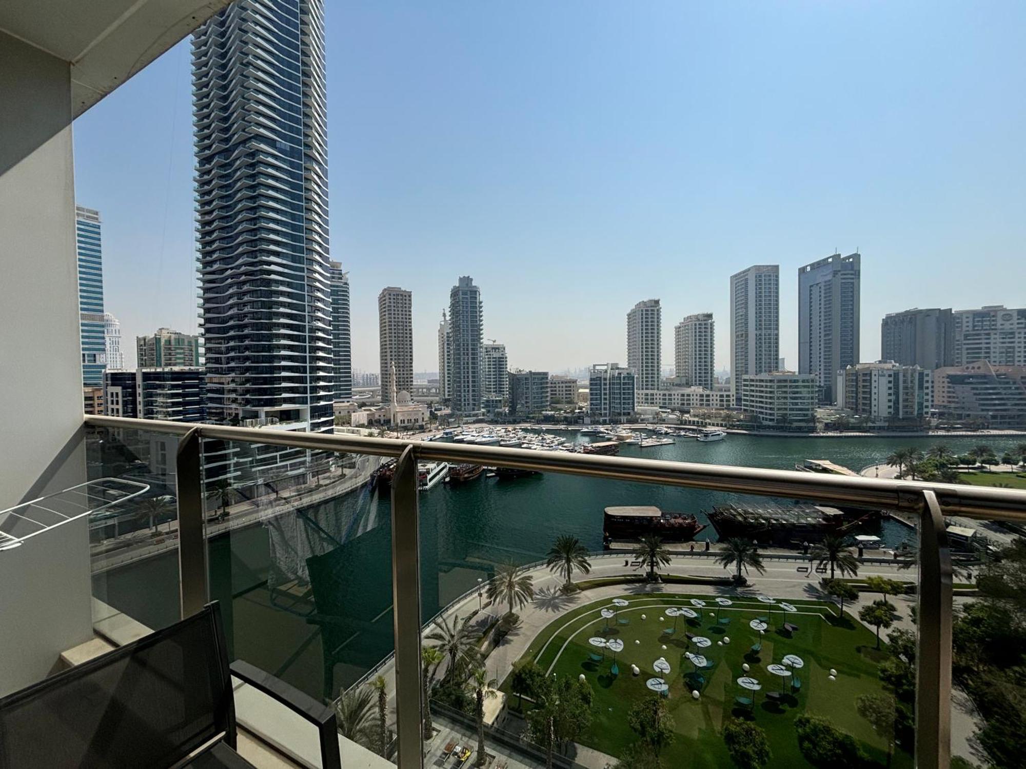 Apartment Sparkle Tower Panoramic Marina View 1br