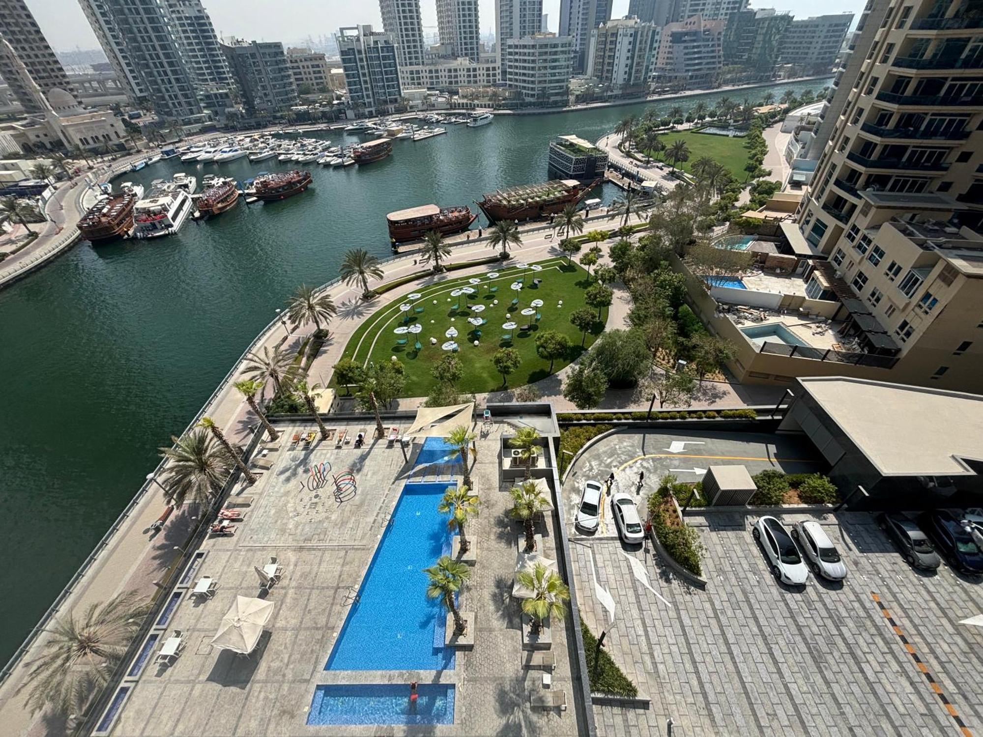 Sparkle Tower Panoramic Marina View 1br Apartment *