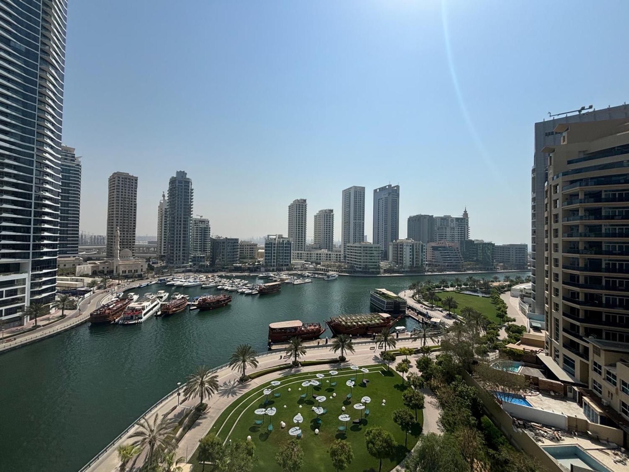 Sparkle Tower Panoramic Marina View 1br Apartment *