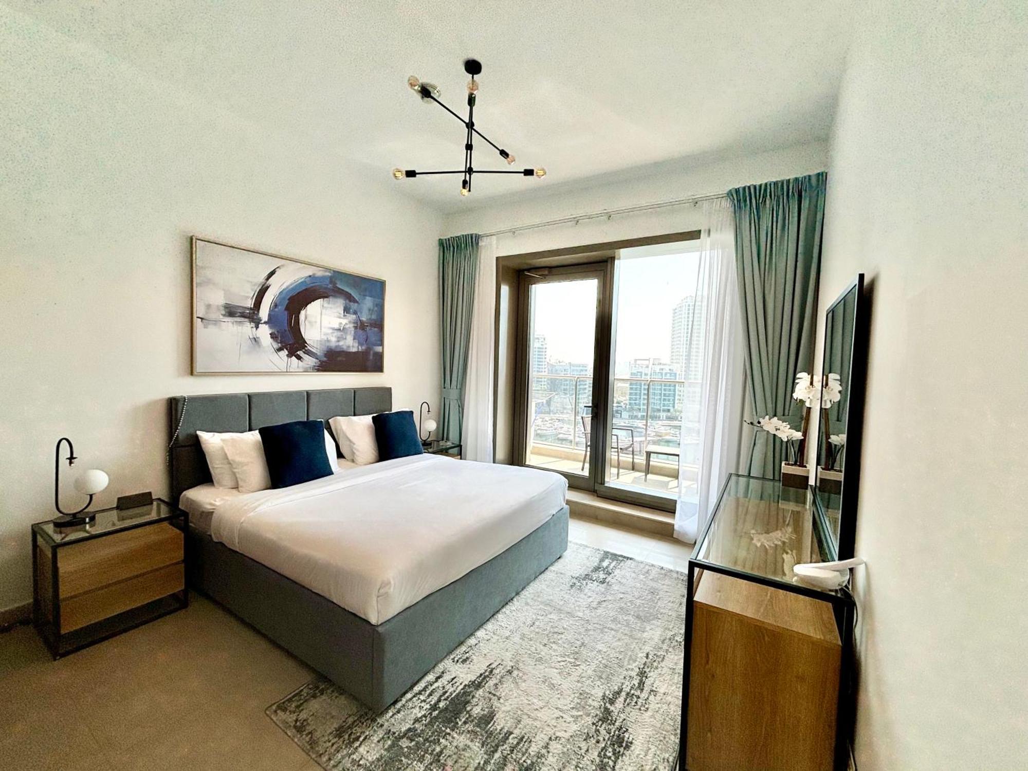 Sparkle Tower Panoramic Marina View 1br Dubai